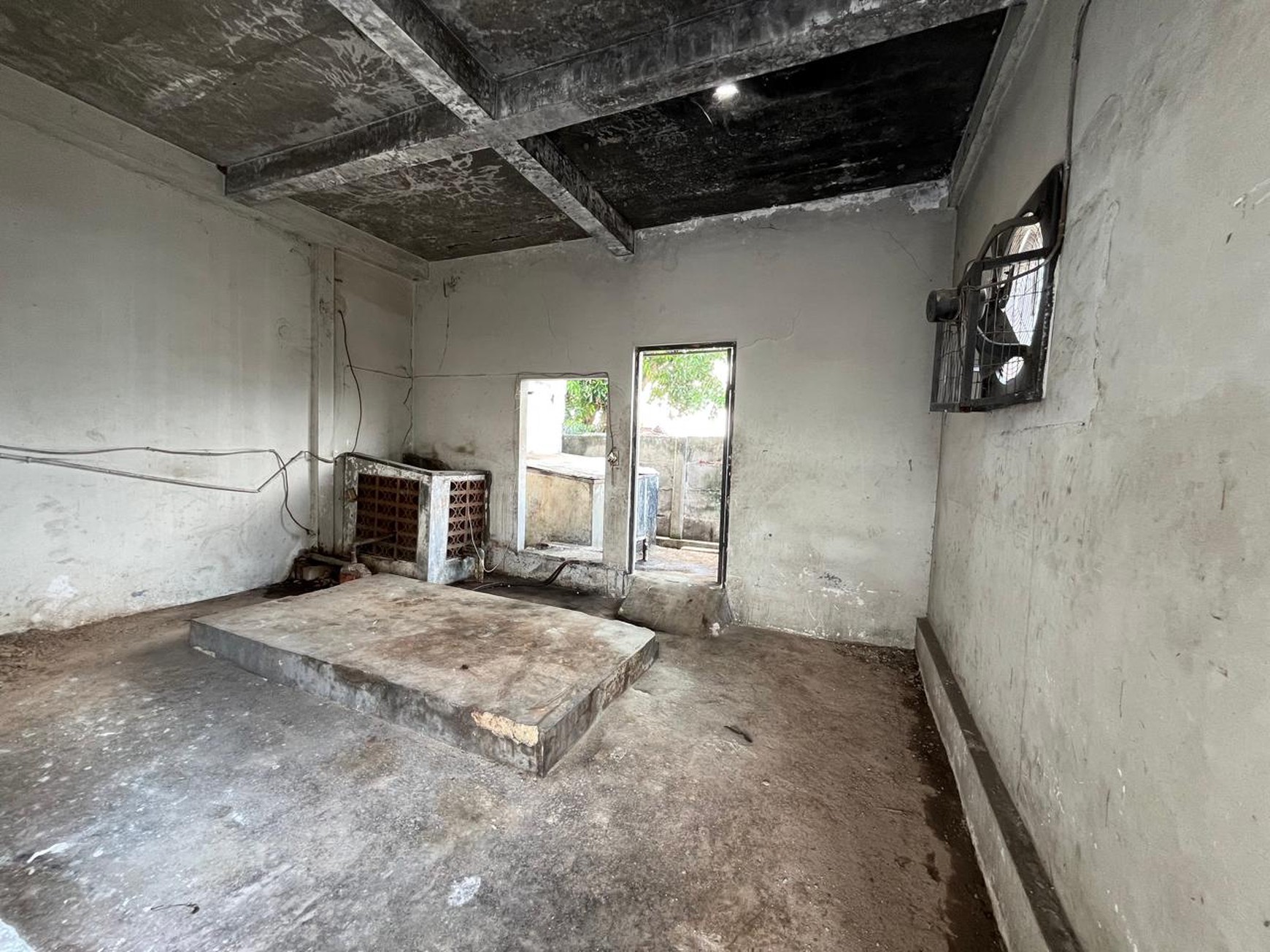 Disewakan Gedung Ex Kia Cimone JL. Merdeka - Pabuaran Tangerang