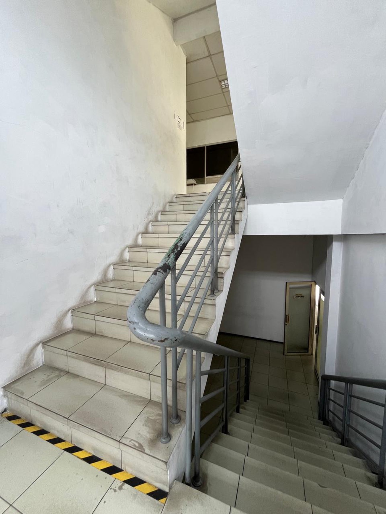 Disewakan Gedung Ex Kia Cimone JL. Merdeka - Pabuaran Tangerang