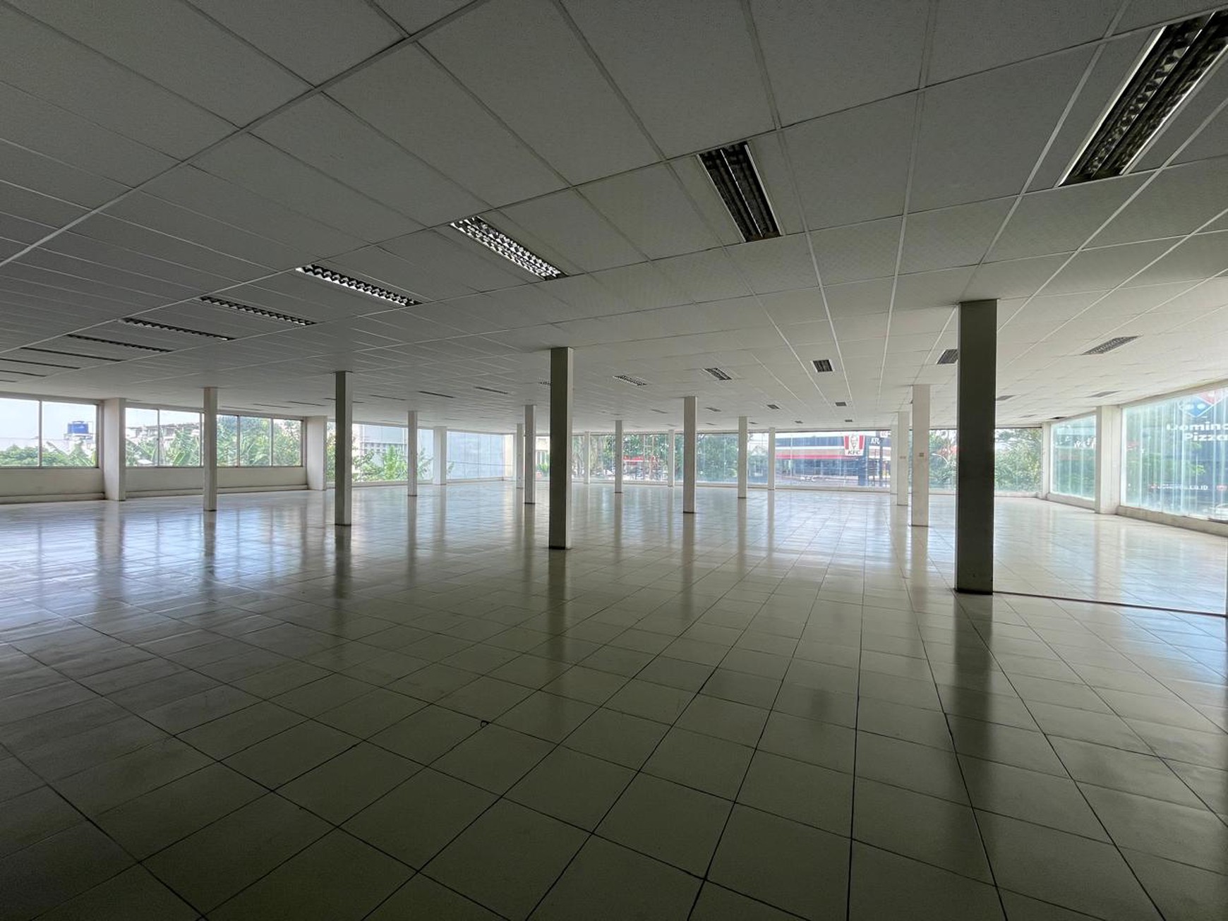 Disewakan Gedung Ex Kia Cimone JL. Merdeka - Pabuaran Tangerang