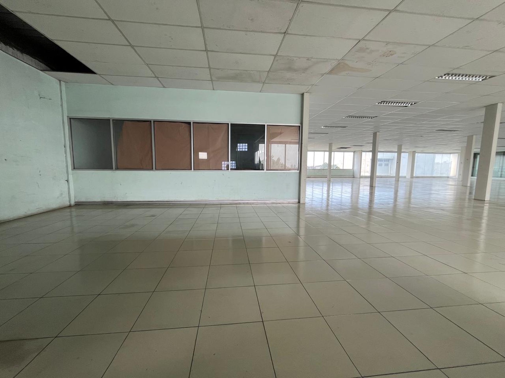 Disewakan Gedung Ex Kia Cimone JL. Merdeka - Pabuaran Tangerang