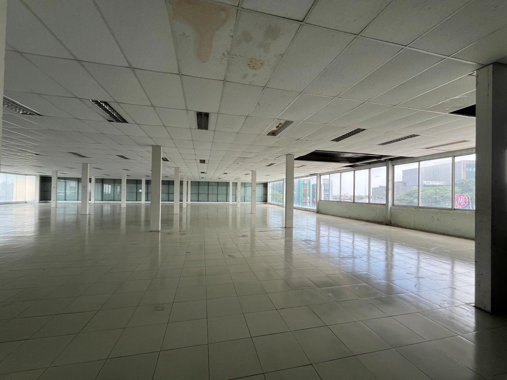 Disewakan Gedung Ex Kia Cimone JL. Merdeka - Pabuaran Tangerang