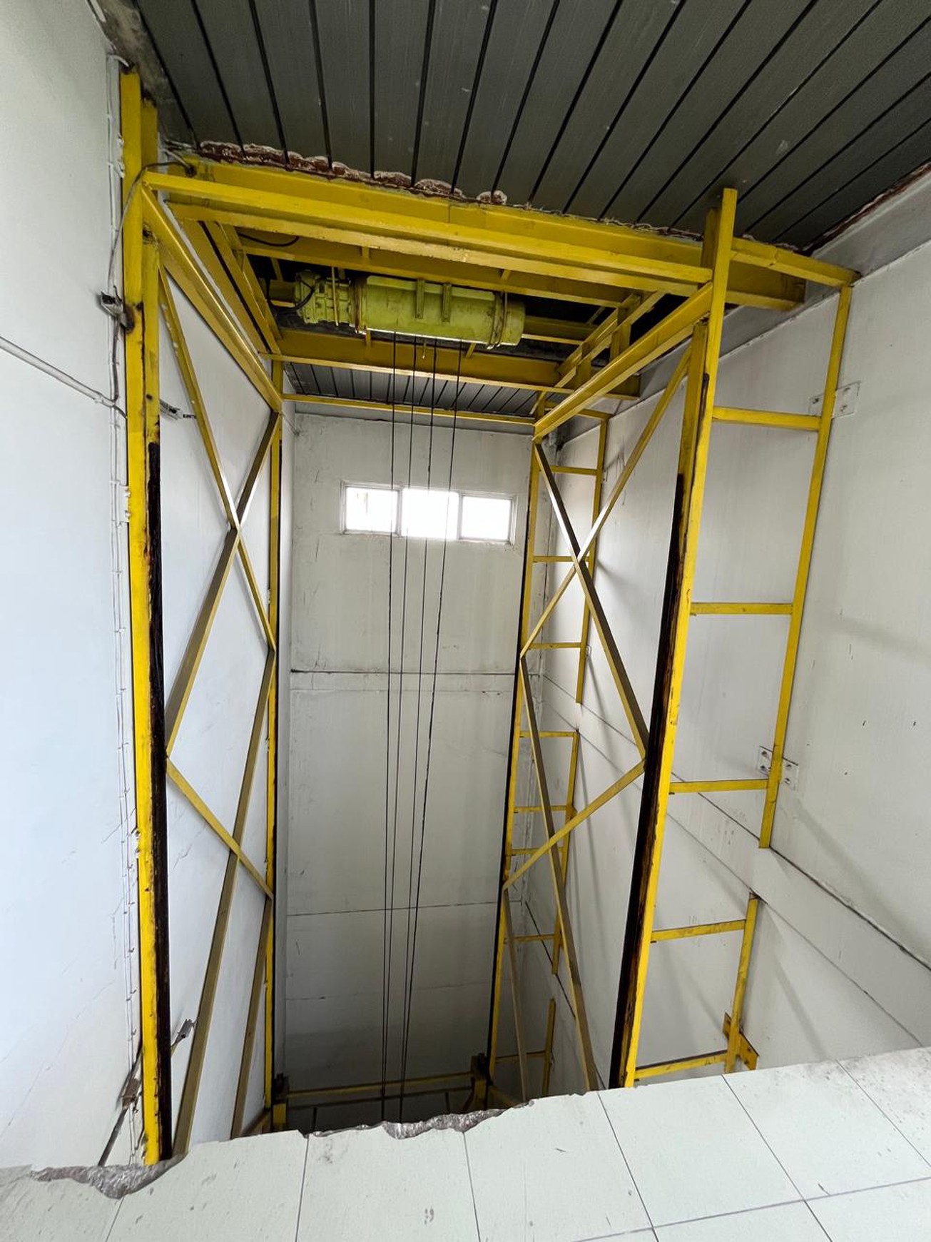 Disewakan Gedung Ex Kia Cimone JL. Merdeka - Pabuaran Tangerang