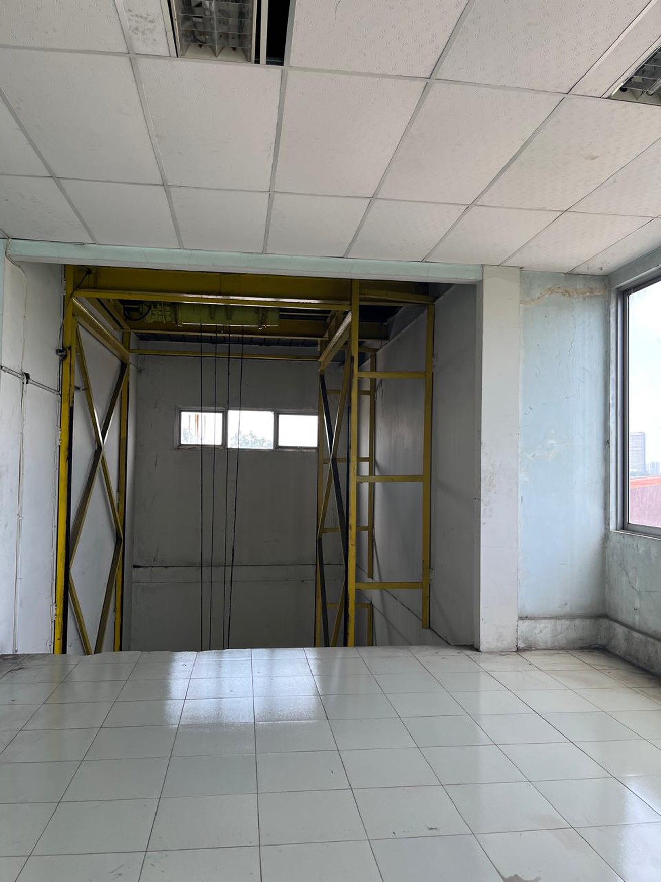 Disewakan Gedung Ex Kia Cimone JL. Merdeka - Pabuaran Tangerang