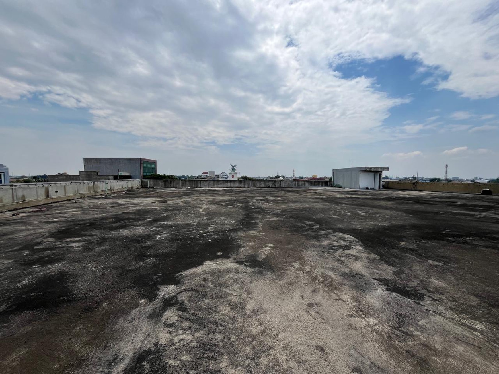 Disewakan Gedung Ex Kia Cimone JL. Merdeka - Pabuaran Tangerang