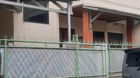 Rumah siap huni dalam kompleks tenang di Ciputat Timur