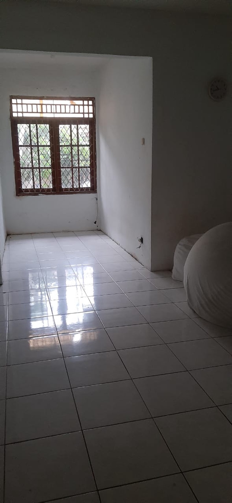 Rumah siap huni dalam kompleks tenang di Ciputat Timur