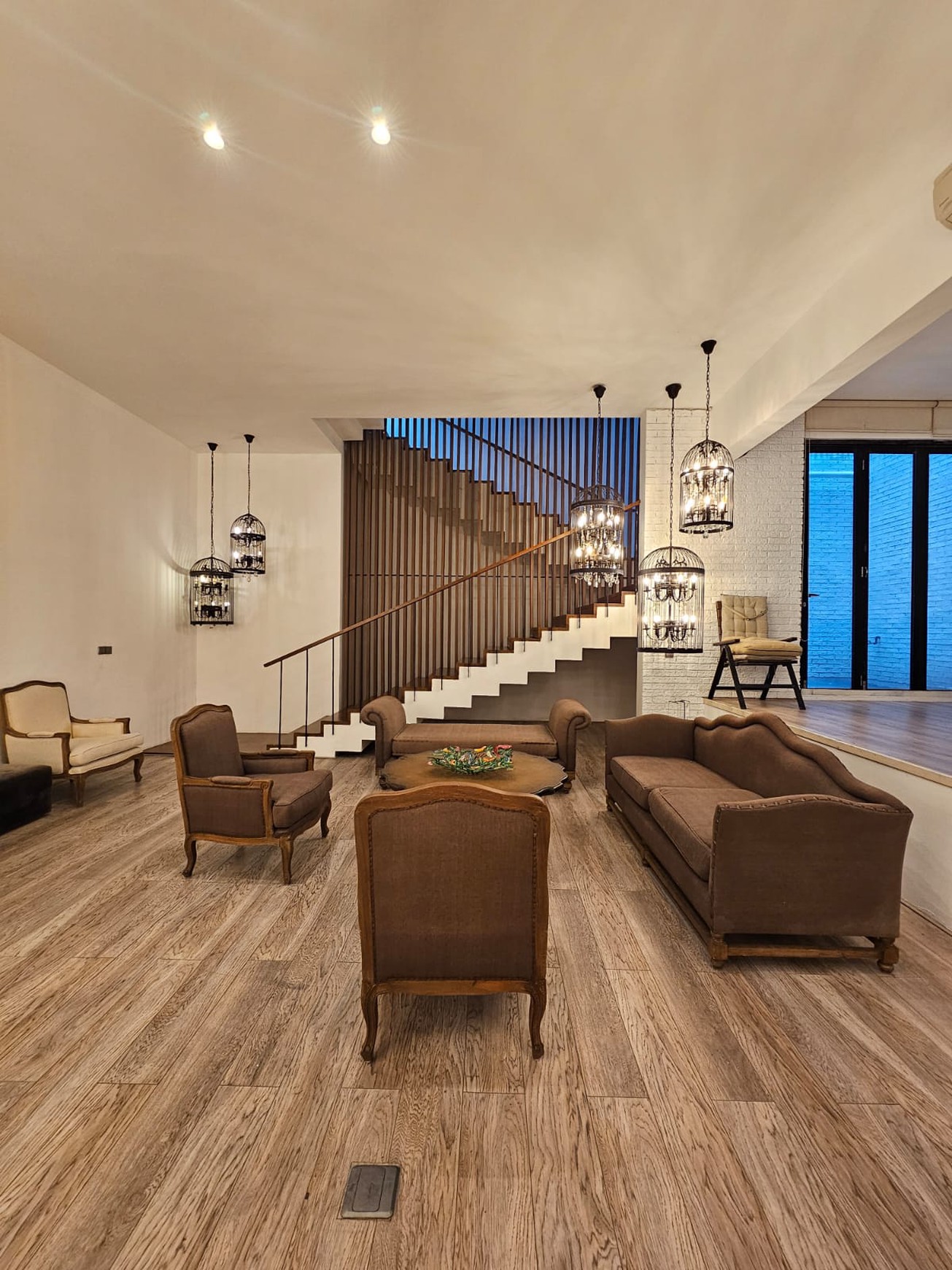 Rumah megah ,cantik dibangun dengan m-system di radio dalam ,kebayoran Baru