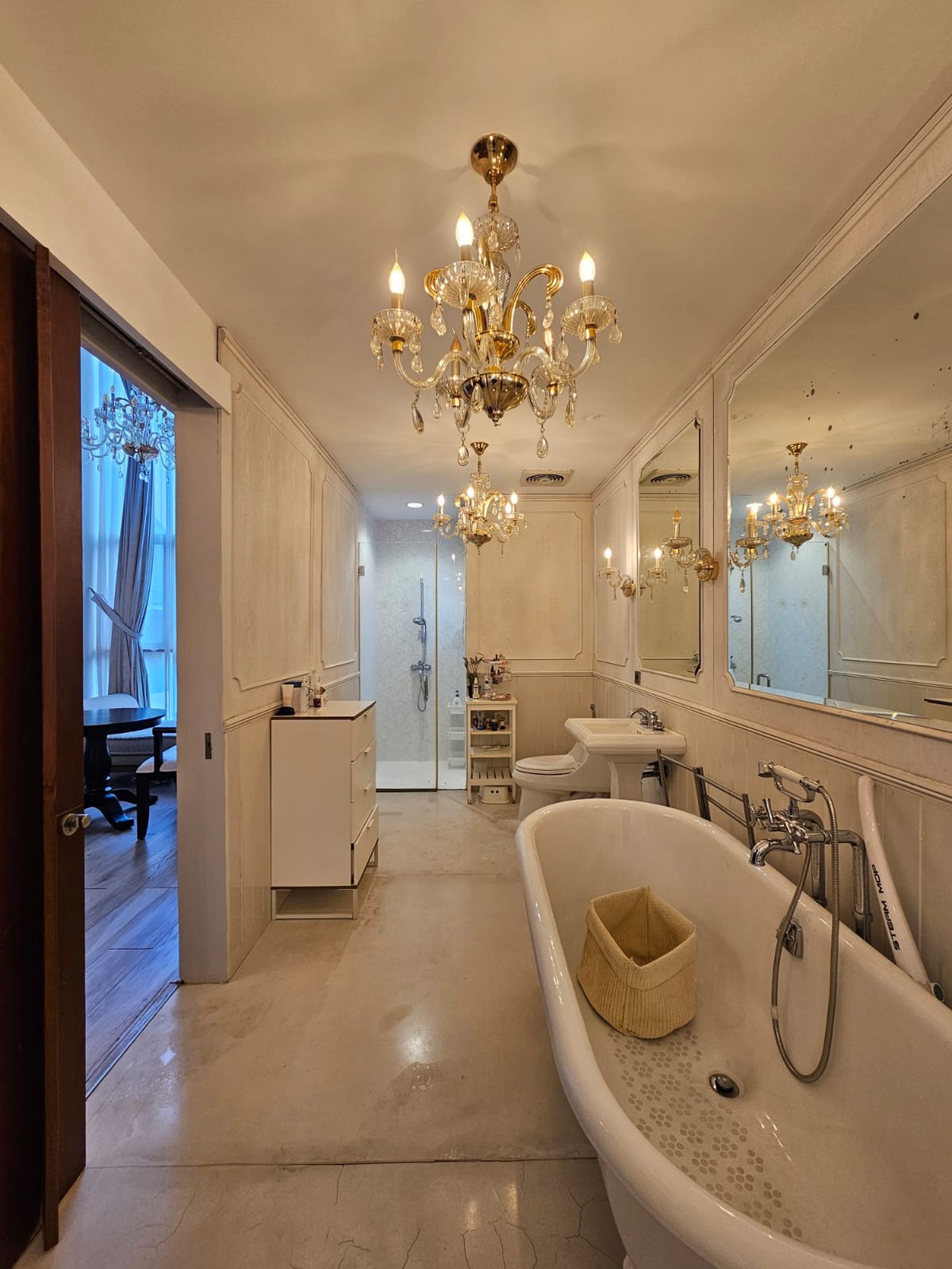 Rumah megah ,cantik dibangun dengan m-system di radio dalam ,kebayoran Baru