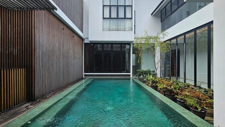 Rumah megah ,cantik dibangun dengan m-system di radio dalam ,kebayoran Baru