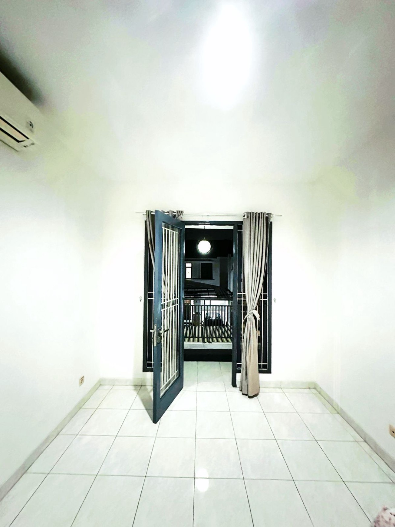 Hot Sale. Rumah 2 Lantai Di Nusaloka, BSD