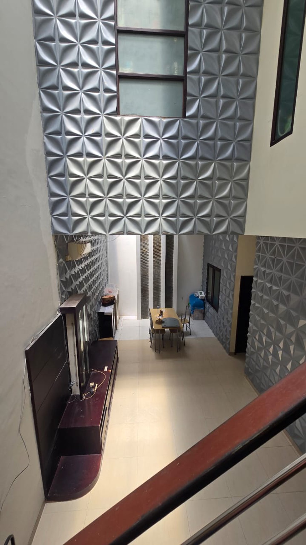 Disewakan Rumah Pakuwon City San Diego Surabaya Timur - Full Furnished - Carport 2 Mobil