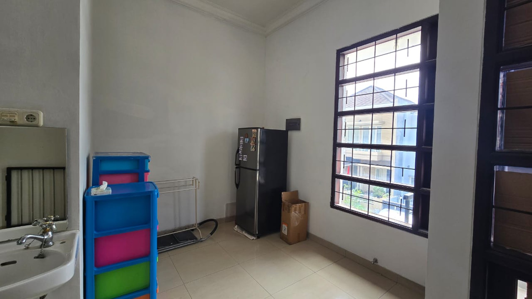 Disewakan Rumah Pakuwon City San Diego Surabaya Timur - Full Furnished - Carport 2 Mobil