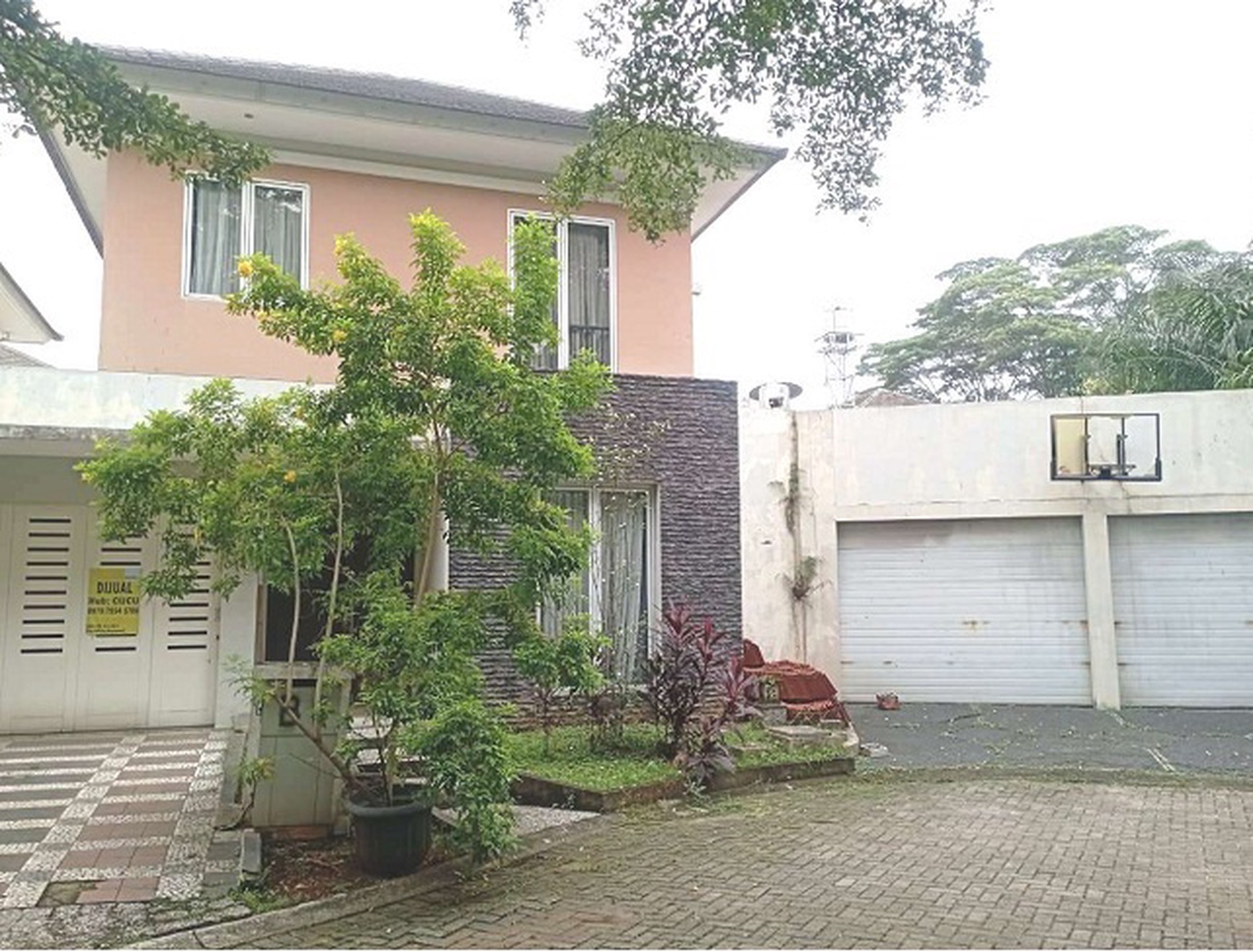 Dijual Rumah di JL. Hartono raya Premier Park Modernland Tangerang