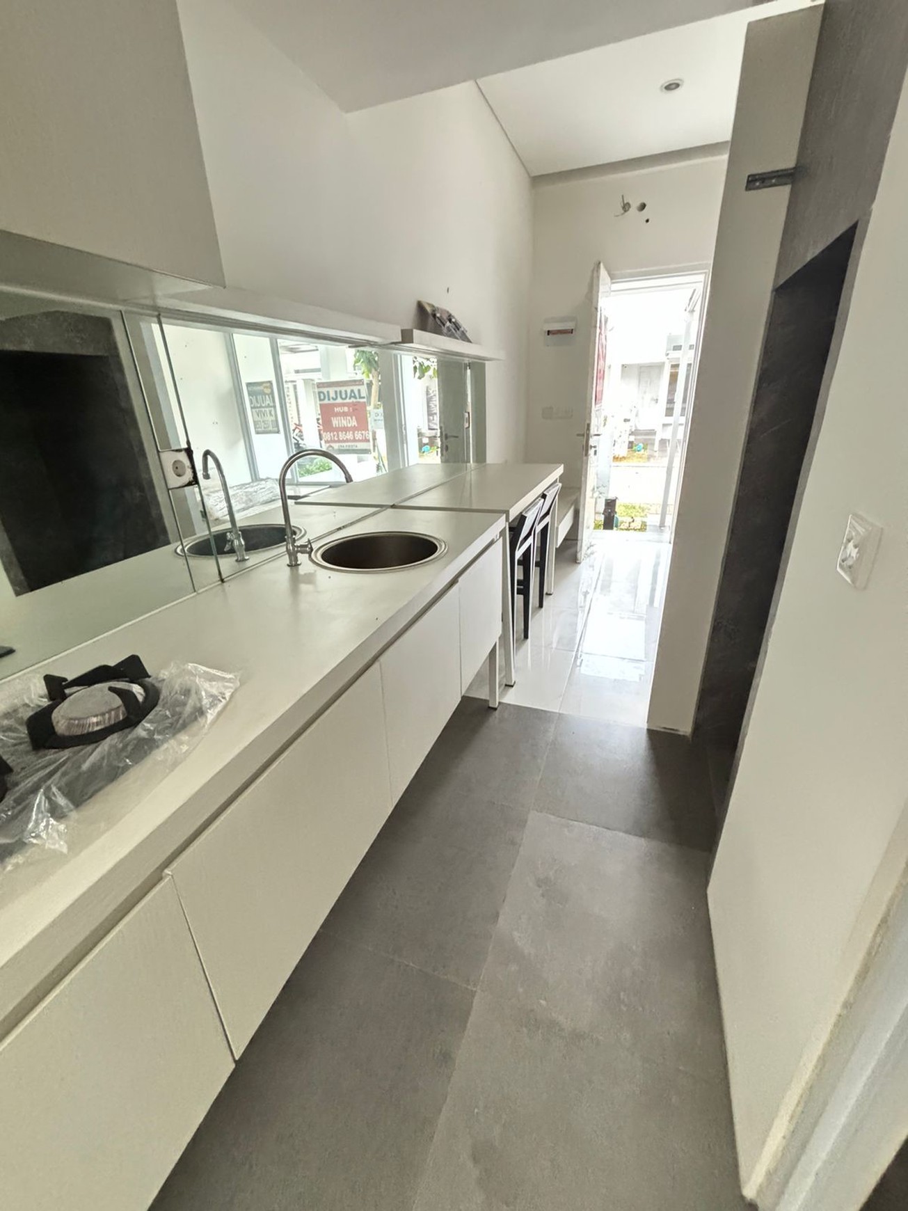 Termurah. Rumah modern minimalis Tabebuya Inspirahaus, BSD