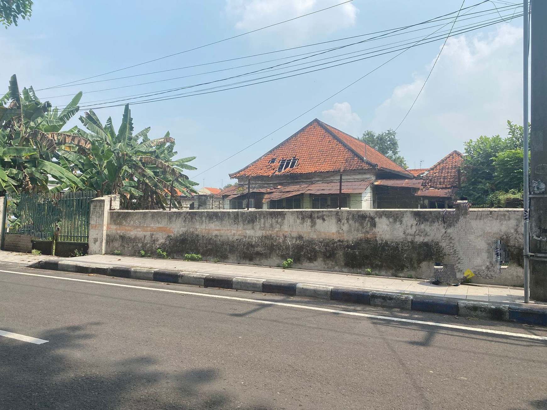 DiJual Rumah Hitung Tanah jl Letkol Sumarjo,Magersari - Mojokerto