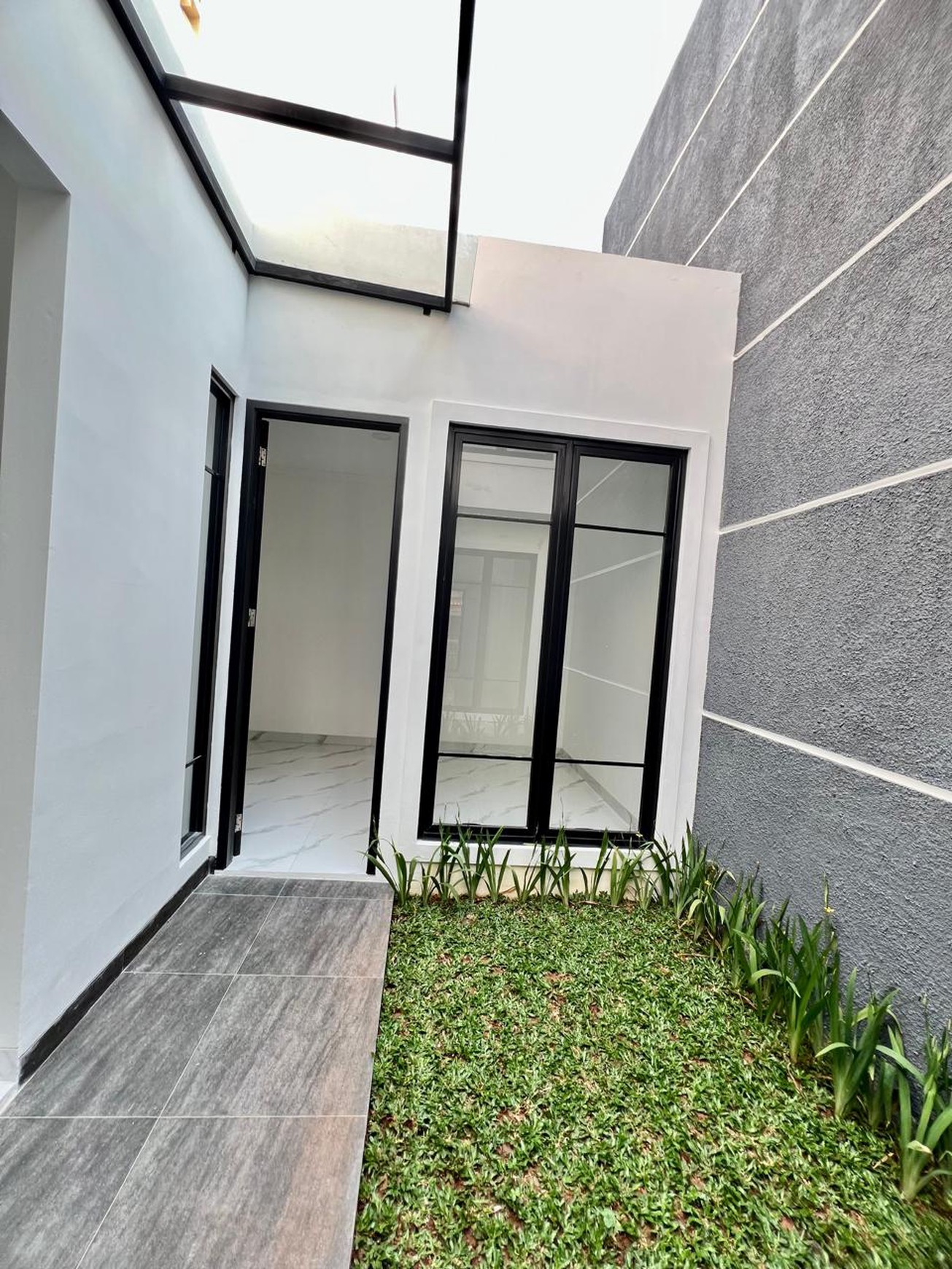 Rumah Bagus Di komp Deplu Pondok Aren Tangerang Selatan