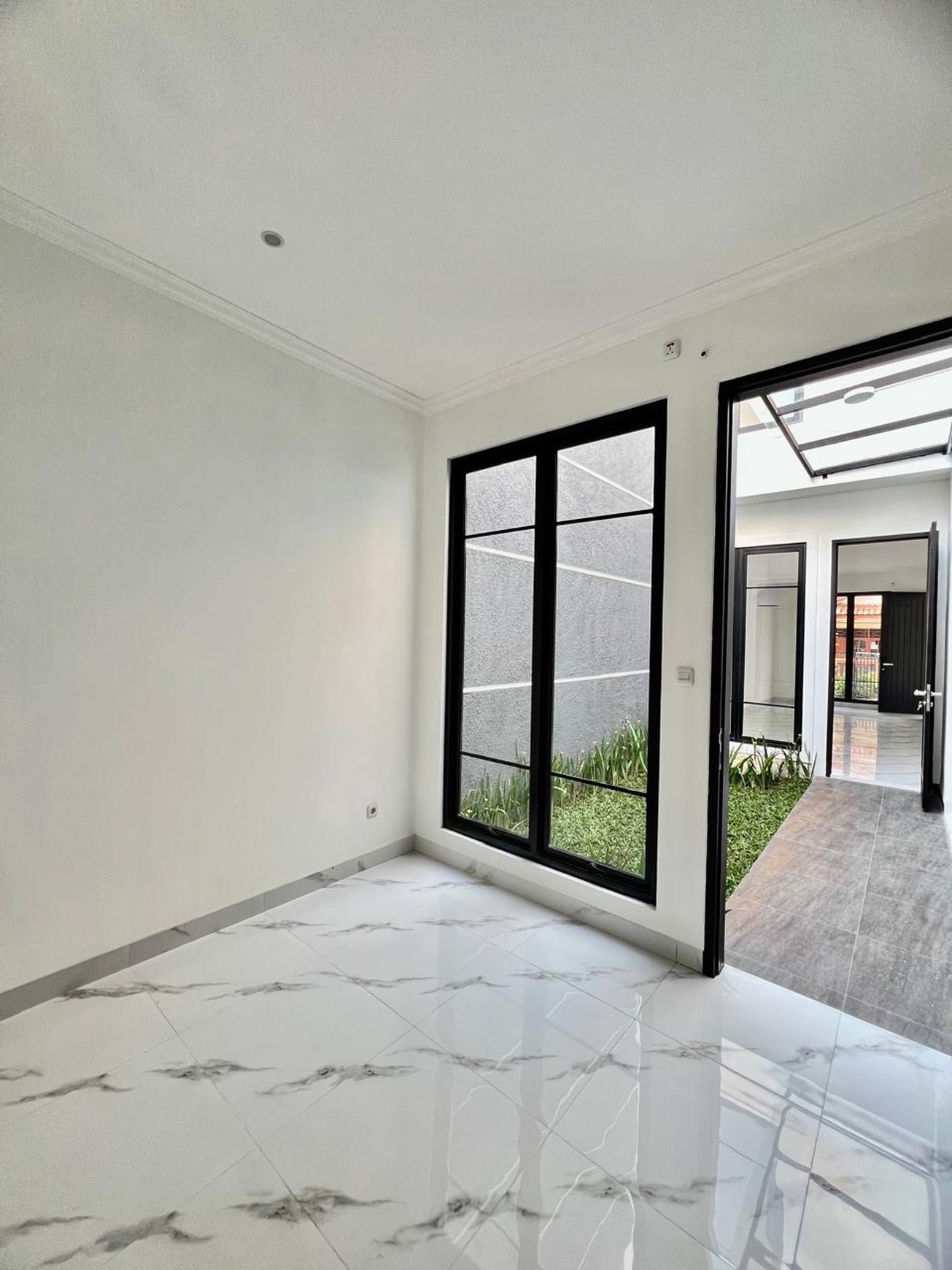 Rumah Bagus Di komp Deplu Pondok Aren Tangerang Selatan