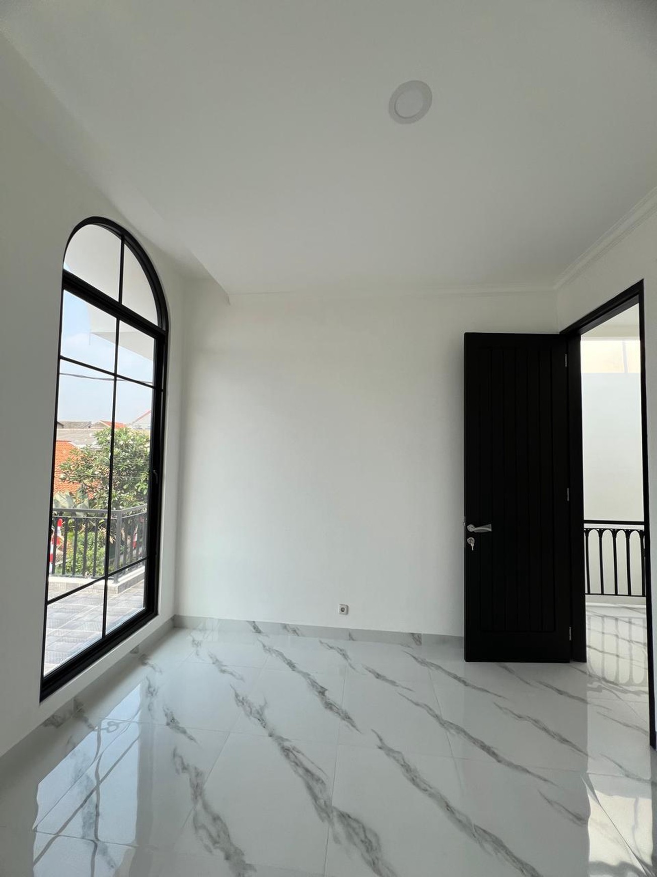 Rumah Bagus Di komp Deplu Pondok Aren Tangerang Selatan