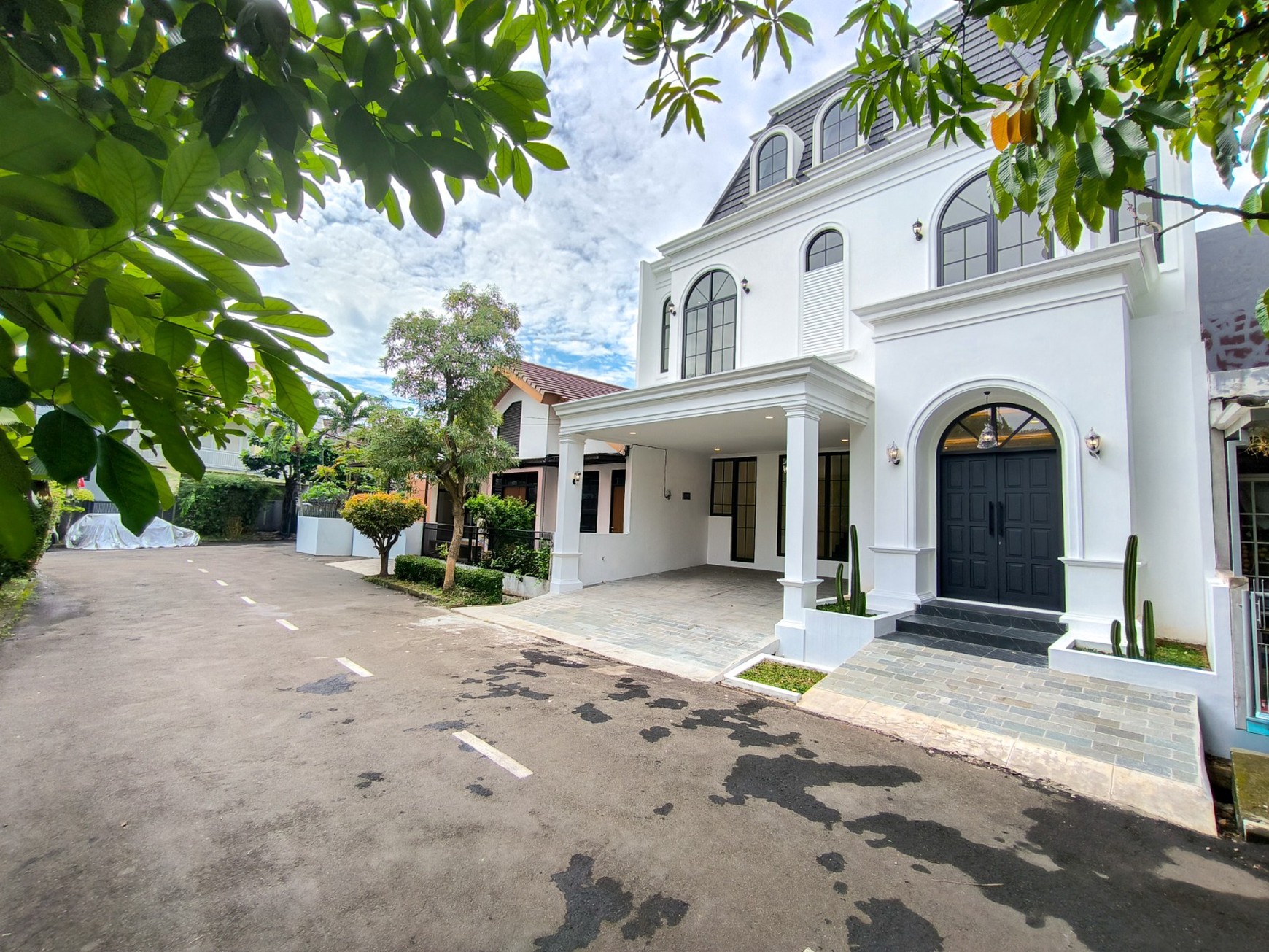 Rumah Bagus Brand New Lingkungan Asri di Cluster Kasuari, Bintaro Jaya, Sektor 9