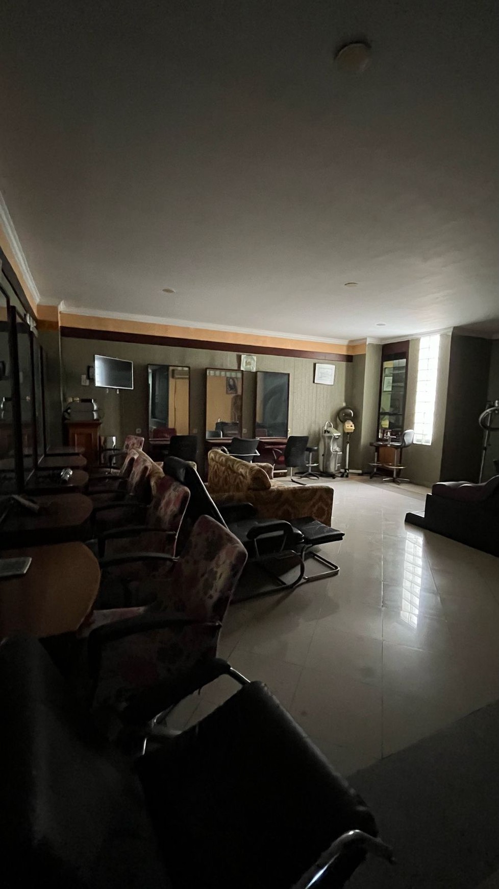 Gedung Kantor 5 Lantai Siap Pakai Di Tanah Abang Jakarta Pusat