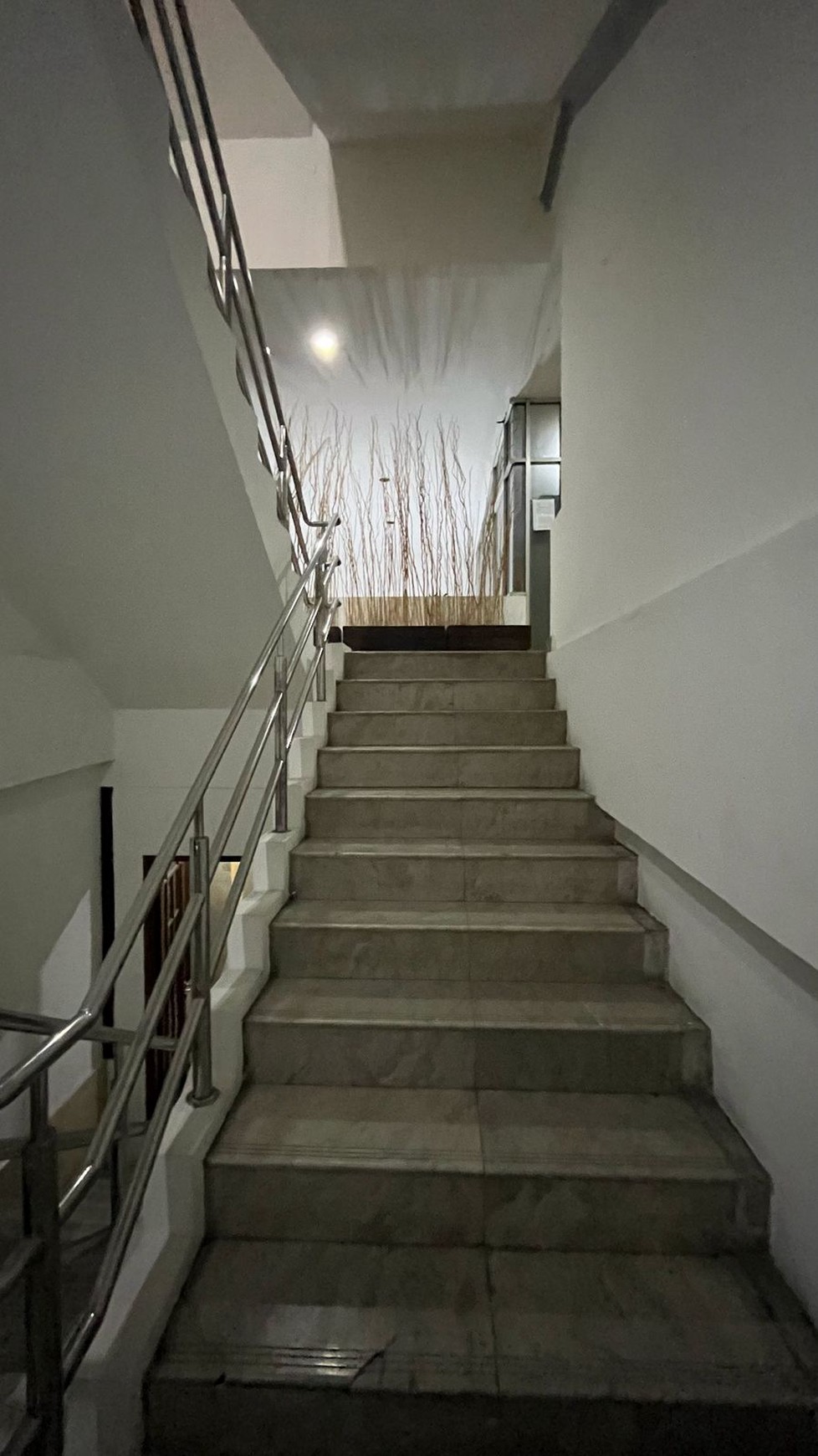 Gedung Kantor 5 Lantai Siap Pakai Di Tanah Abang Jakarta Pusat