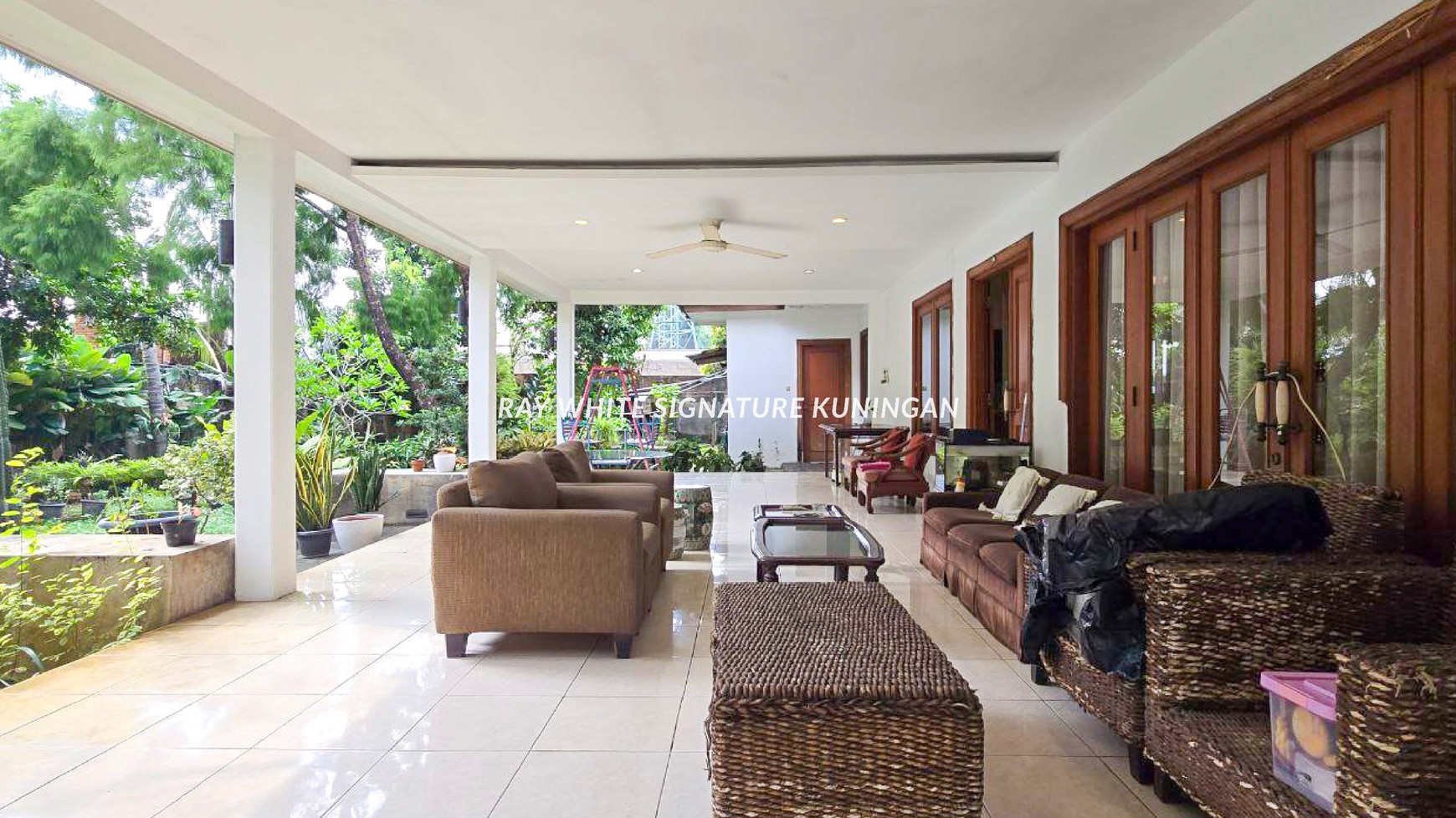 Rumah Mewah di Jl RS Fatmawati Raya Cocok Untuk Usaha