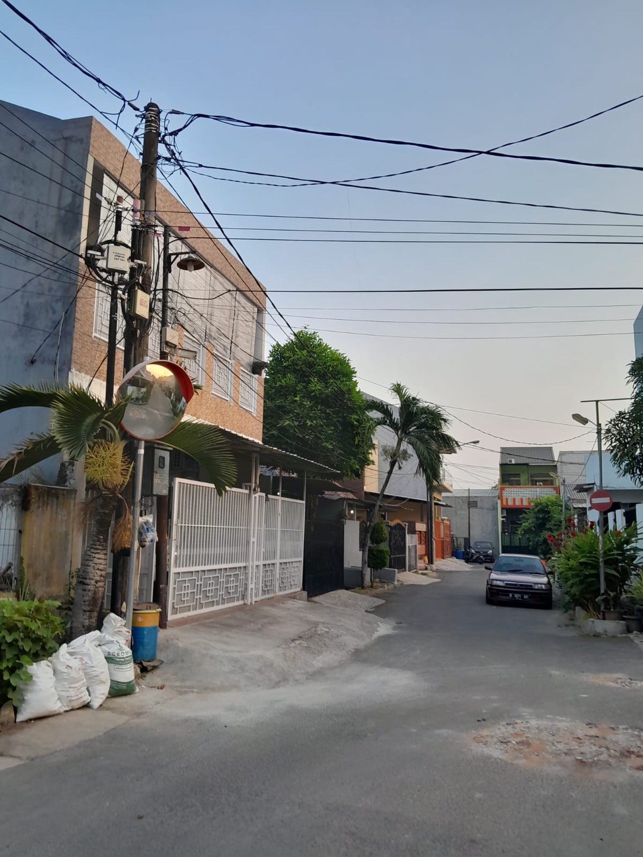 Dijual Rumah Nyaman di Simprug Poris Tangerang Kota