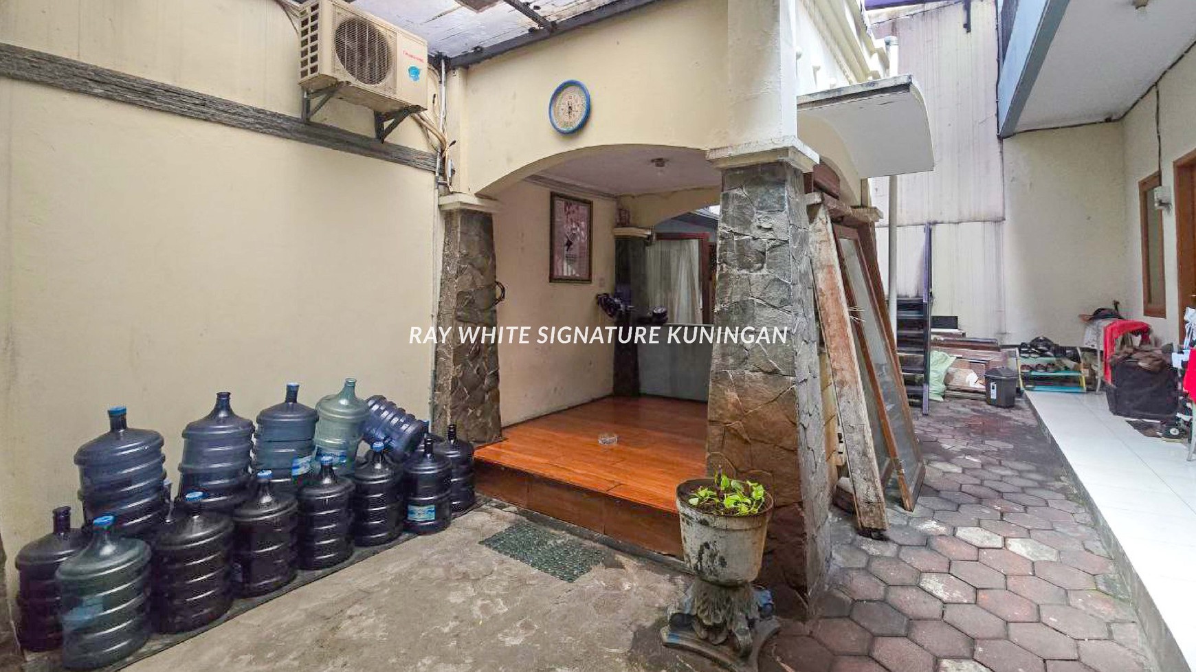 Rumah Kost dan Kantor Cocok Untuk Investasi di Jl Dwijaya Raya Lokasi Strategis