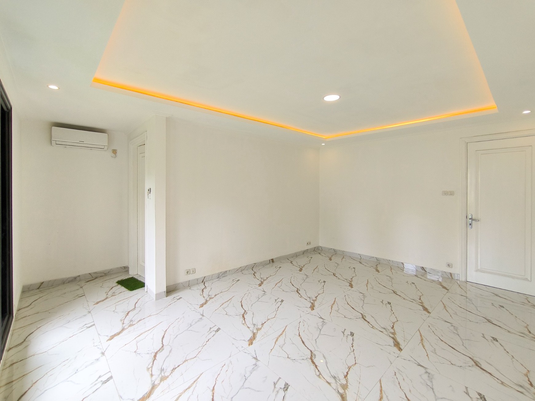 Rumah Bagus,ada kolam renang,jalan lebar di Bintaro Jaya 8