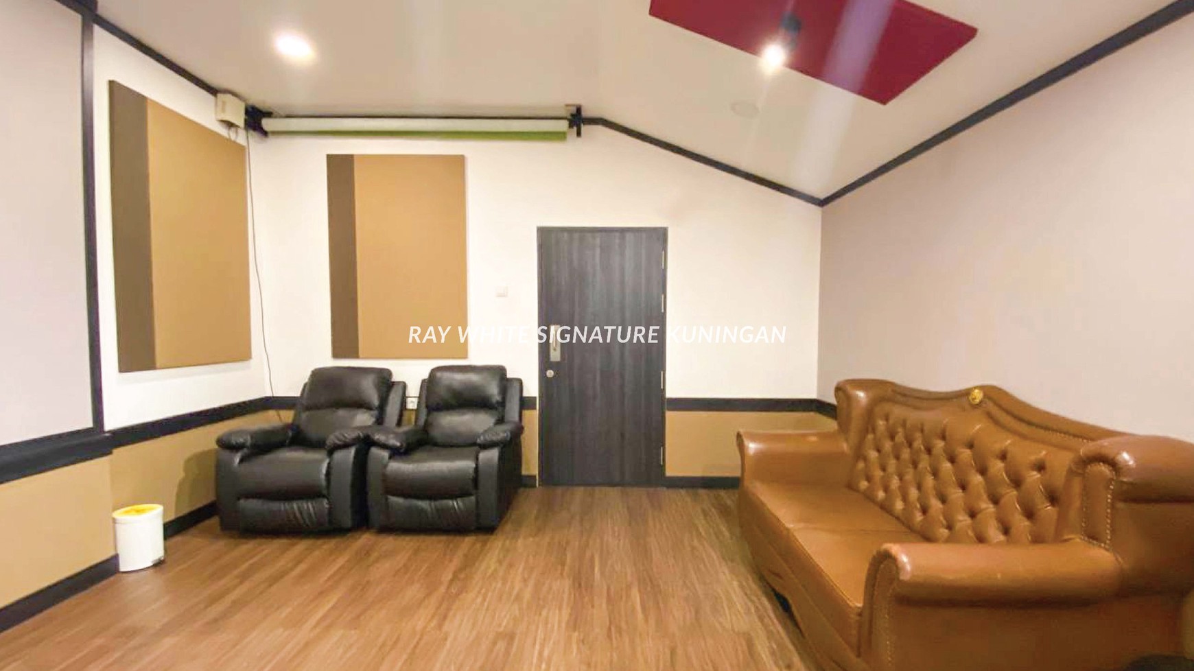 Mini Building 3 Lantai Zona Komersial di Jl Tebet Timur Dalam Raya