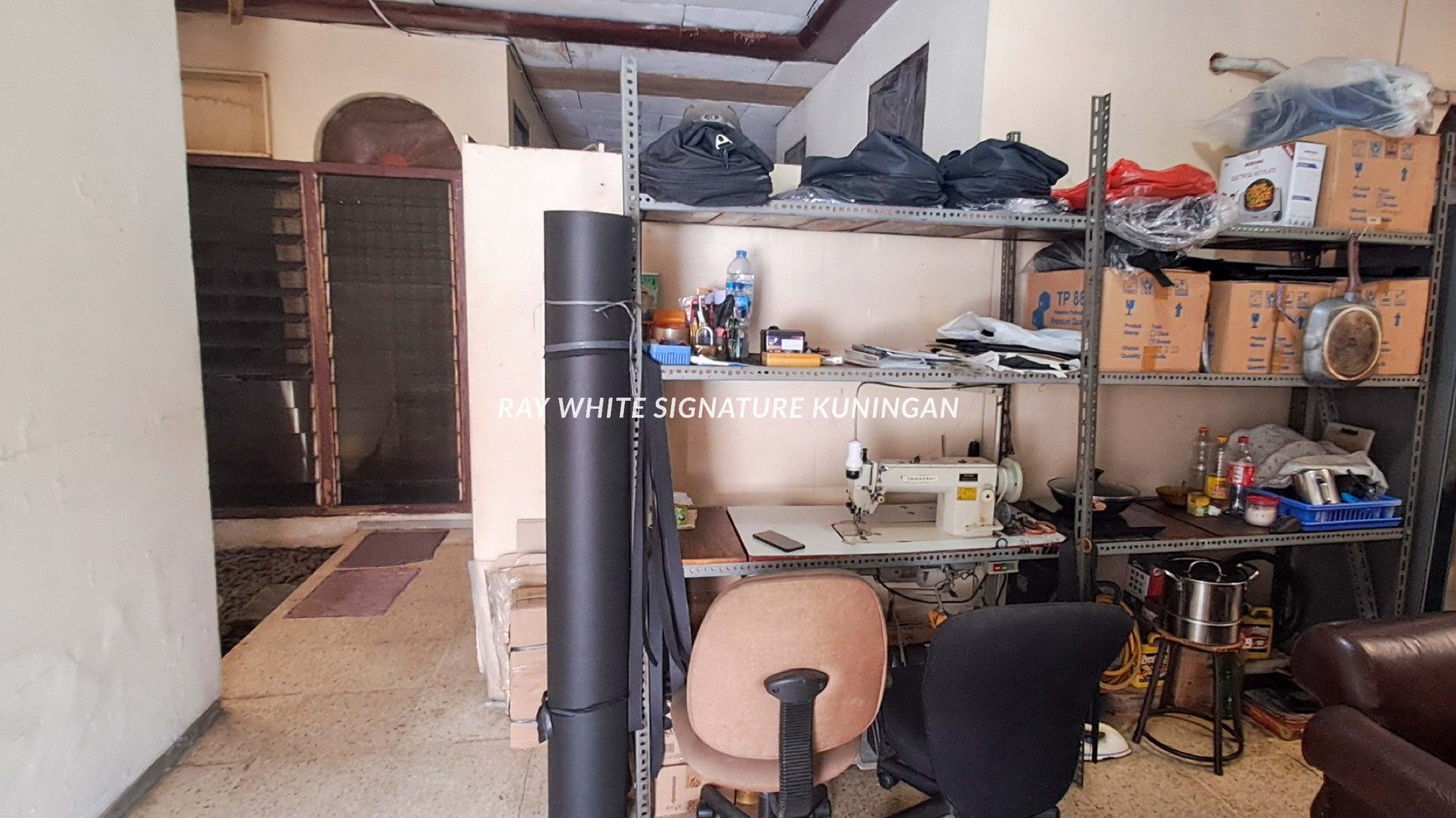 Rumah Hitung Tanah di Jl Karet Pedurenan Bagus Untuk Hunian atau Kos Lokasi Strategis