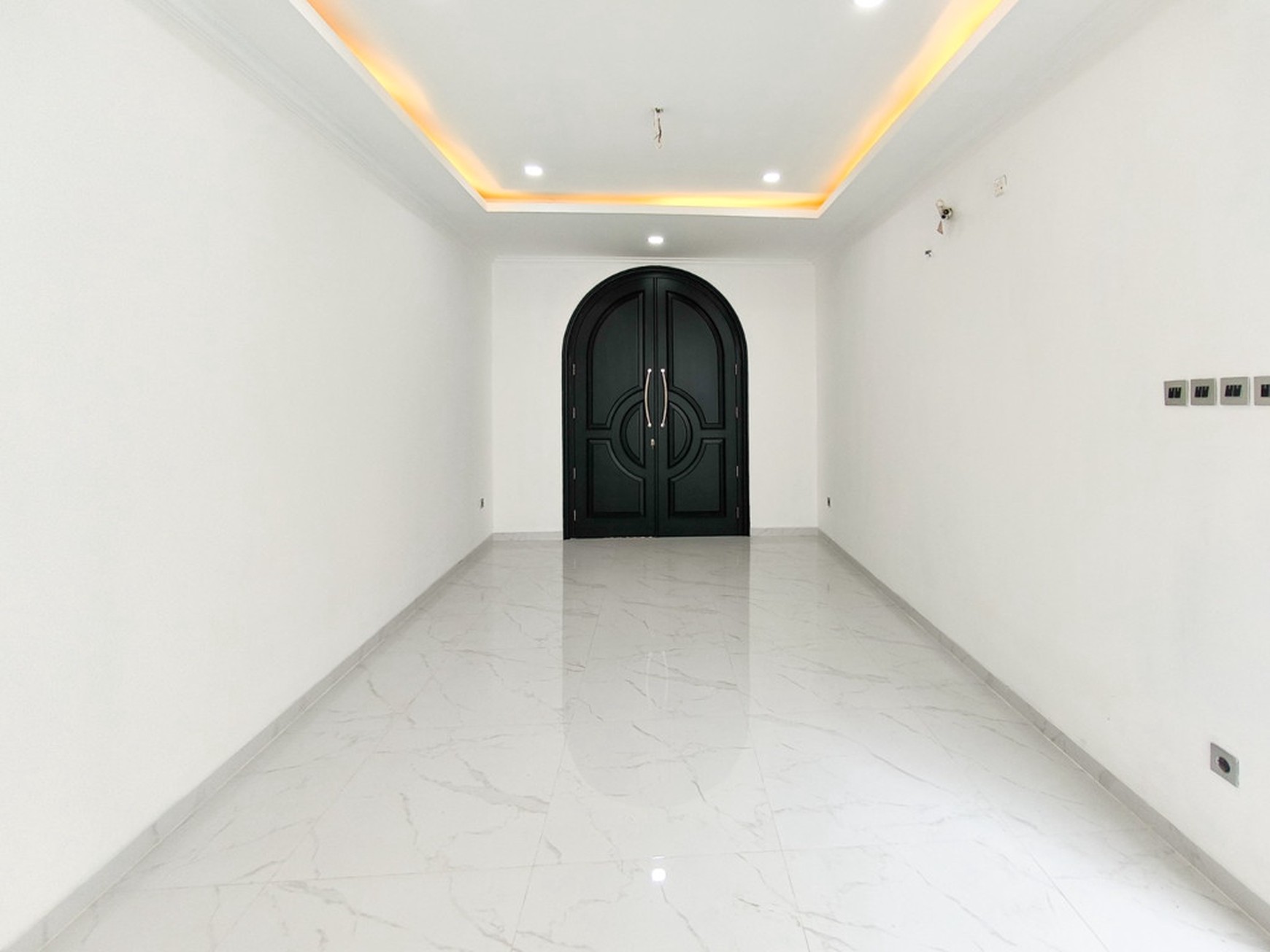 Rumah Baru,ada kolam renang,dalam cluster di Bintaro Jaya 9