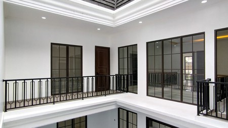 Rumah Baru,ada kolam renang,dalam cluster di Bintaro Jaya 9