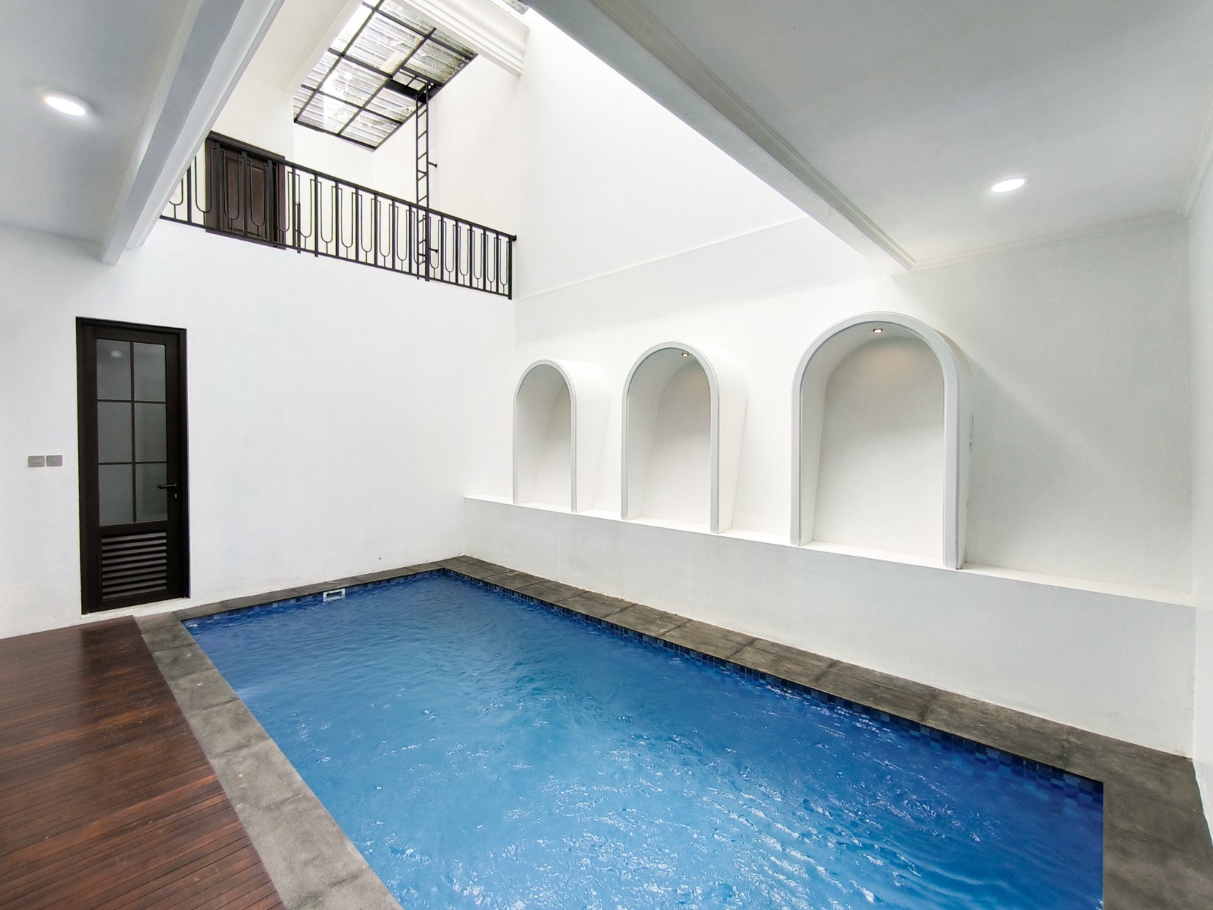 Rumah Baru,ada kolam renang,dalam cluster di Bintaro Jaya 9