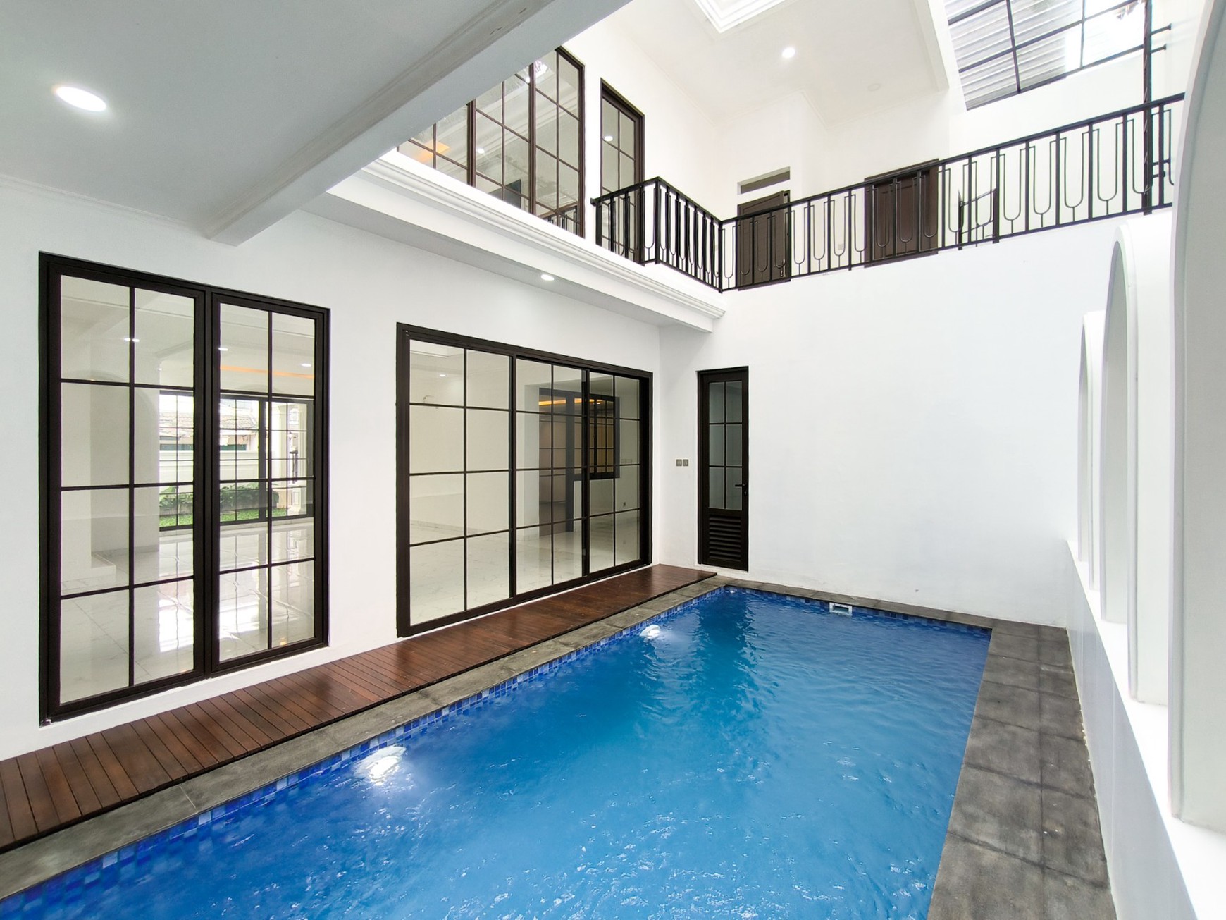 Rumah Baru,ada kolam renang,dalam cluster di Bintaro Jaya 9