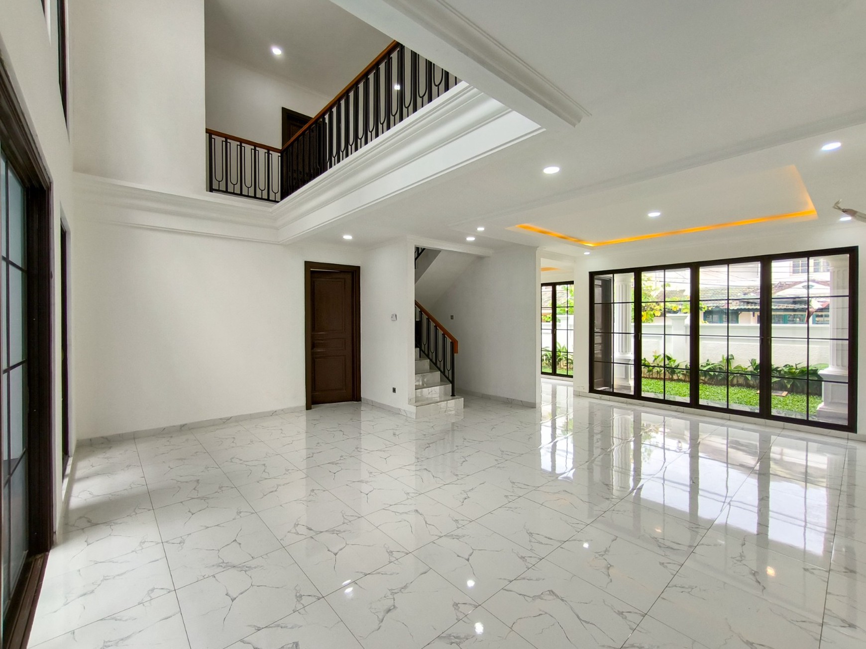 Rumah Baru,ada kolam renang,dalam cluster di Bintaro Jaya 9