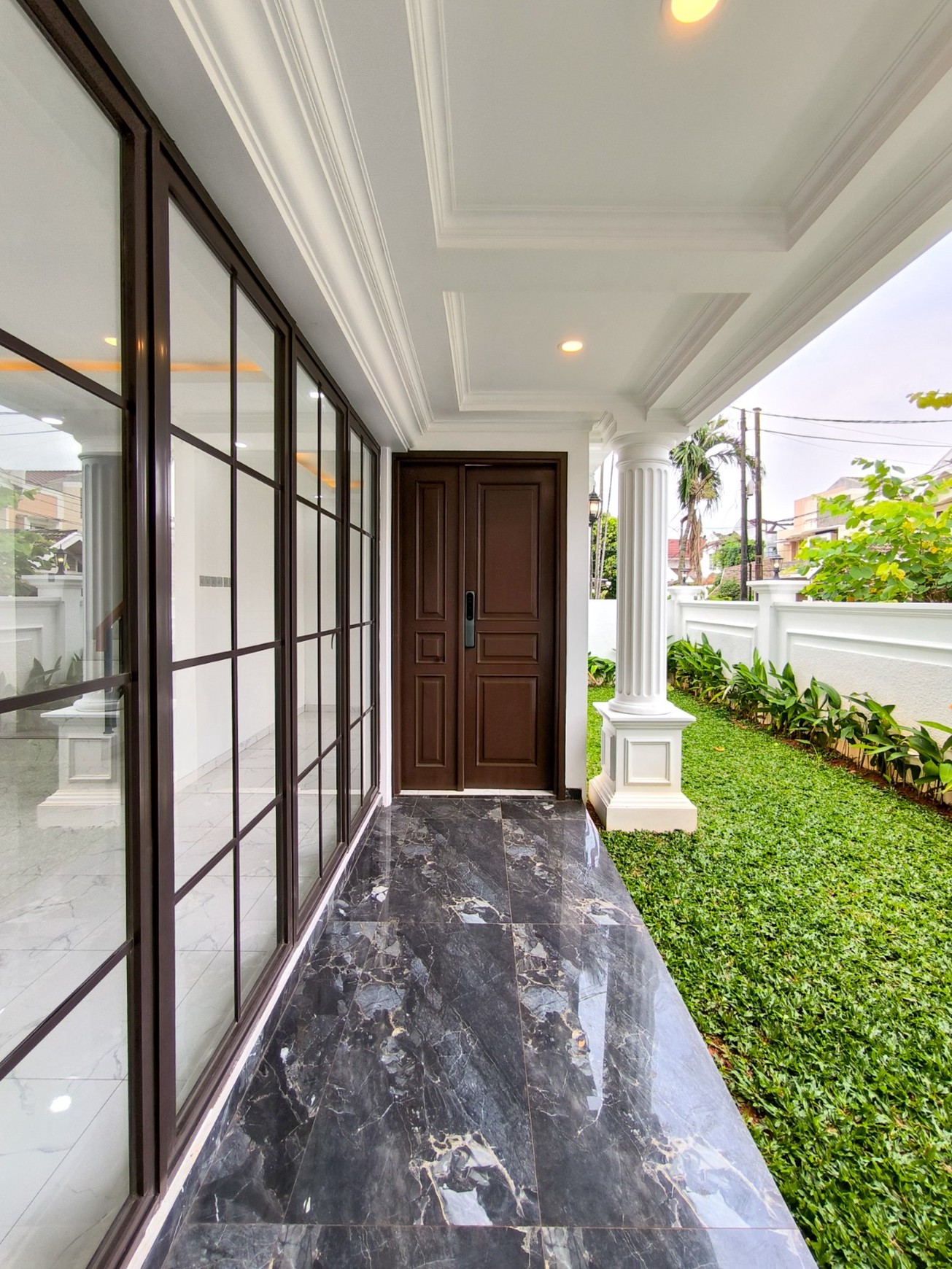 Rumah Baru,ada kolam renang,dalam cluster di Bintaro Jaya 9