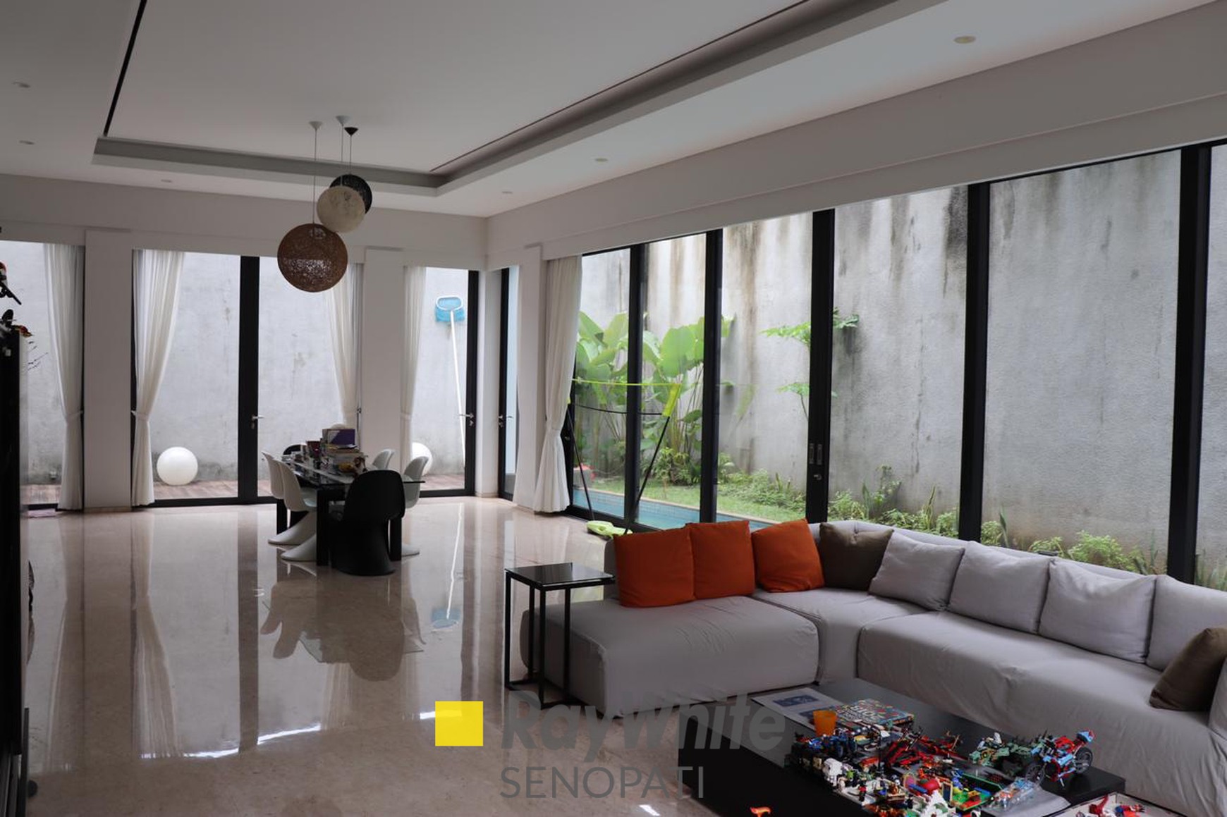 Rumah Bagus Siap Huni Area Pejaten