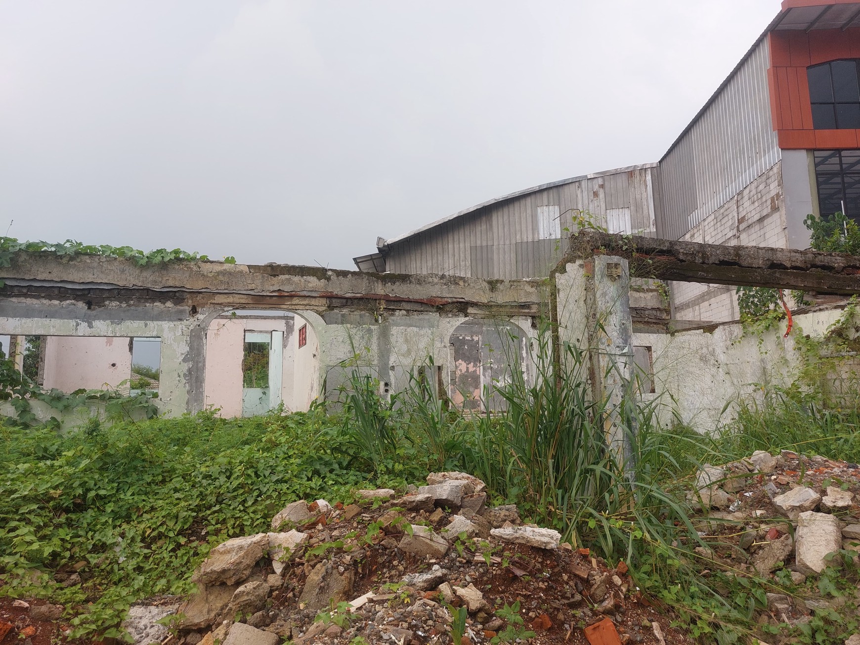 914m2 - Lahan Komersial Siap Bangun di Jl. Raya Jambore Jakarta Timur 