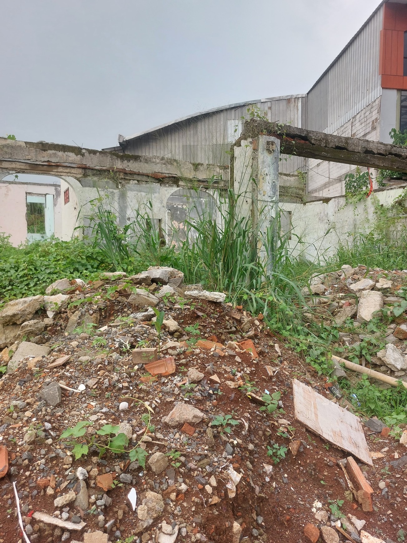 914m2 - Lahan Komersial Siap Bangun di Jl. Raya Jambore Jakarta Timur 