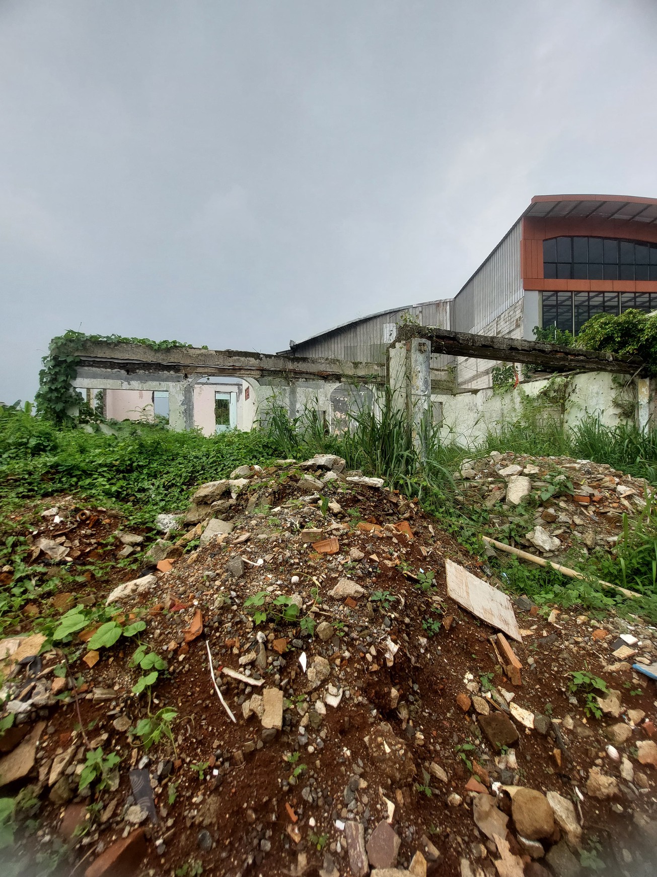 914m2 - Lahan Komersial Siap Bangun di Jl. Raya Jambore Jakarta Timur 