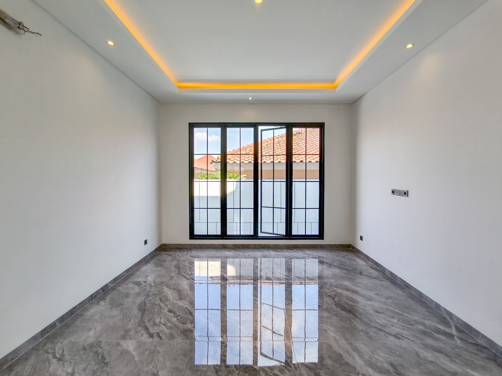 Rumah Baru,dalam cluster di Bintaro Jaya 9.