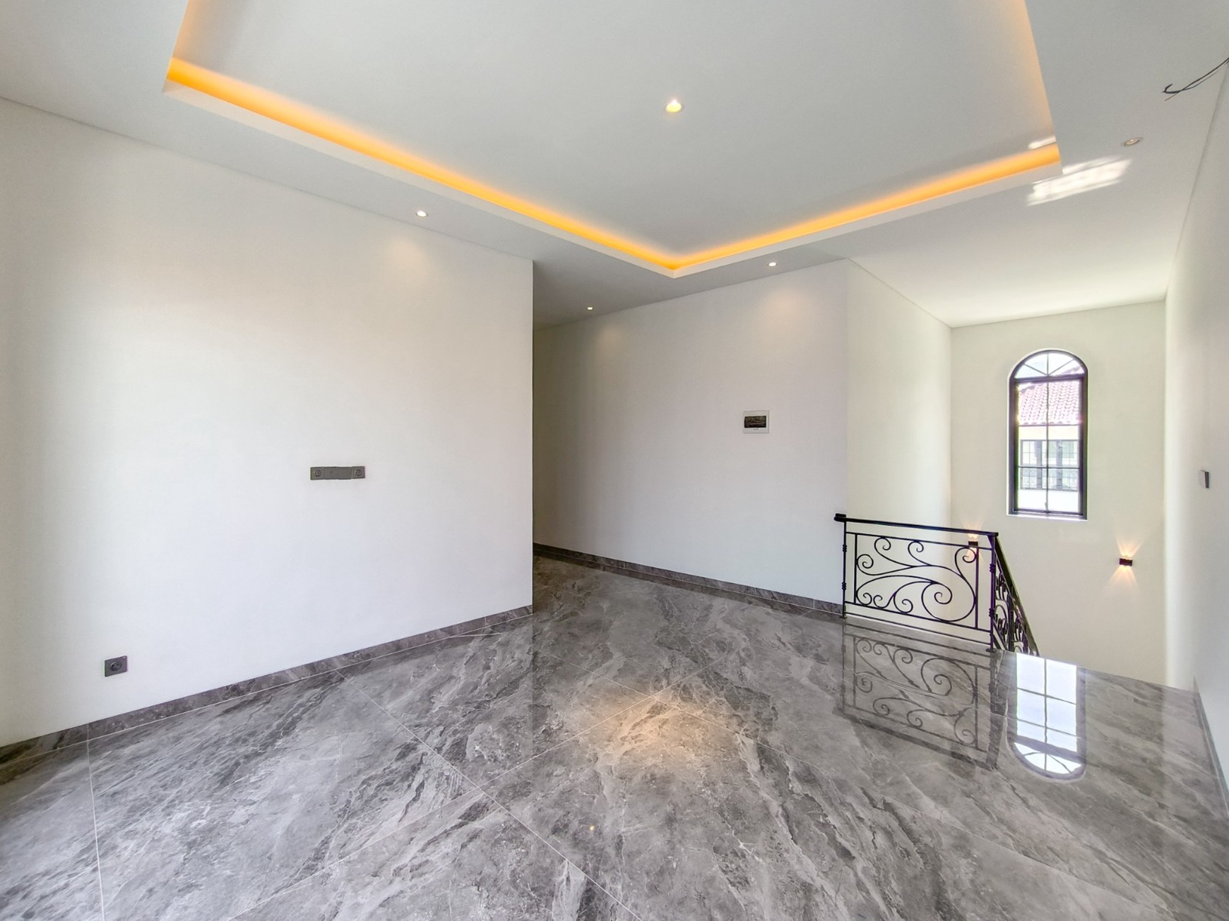 Rumah Baru,dalam cluster di Bintaro Jaya 9.