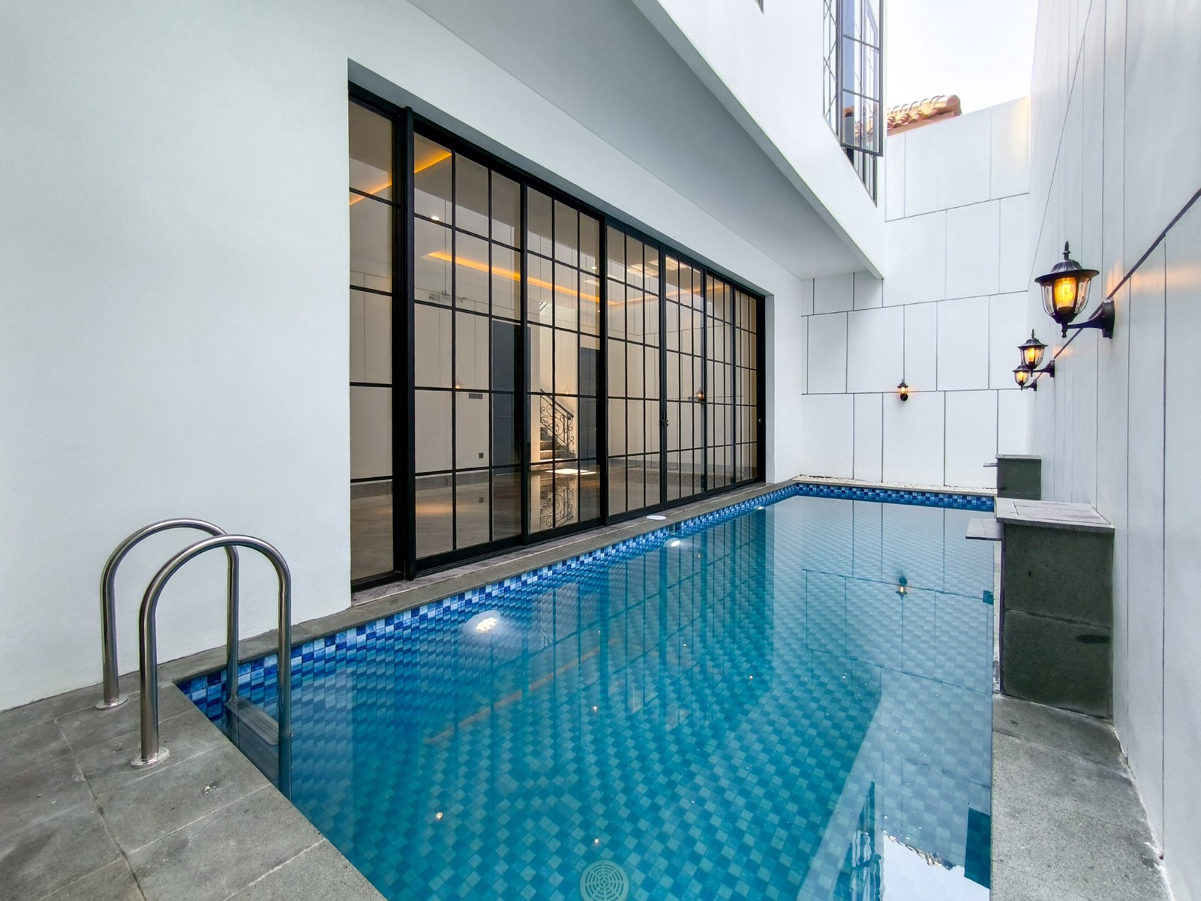 Rumah Baru,dalam cluster di Bintaro Jaya 9.