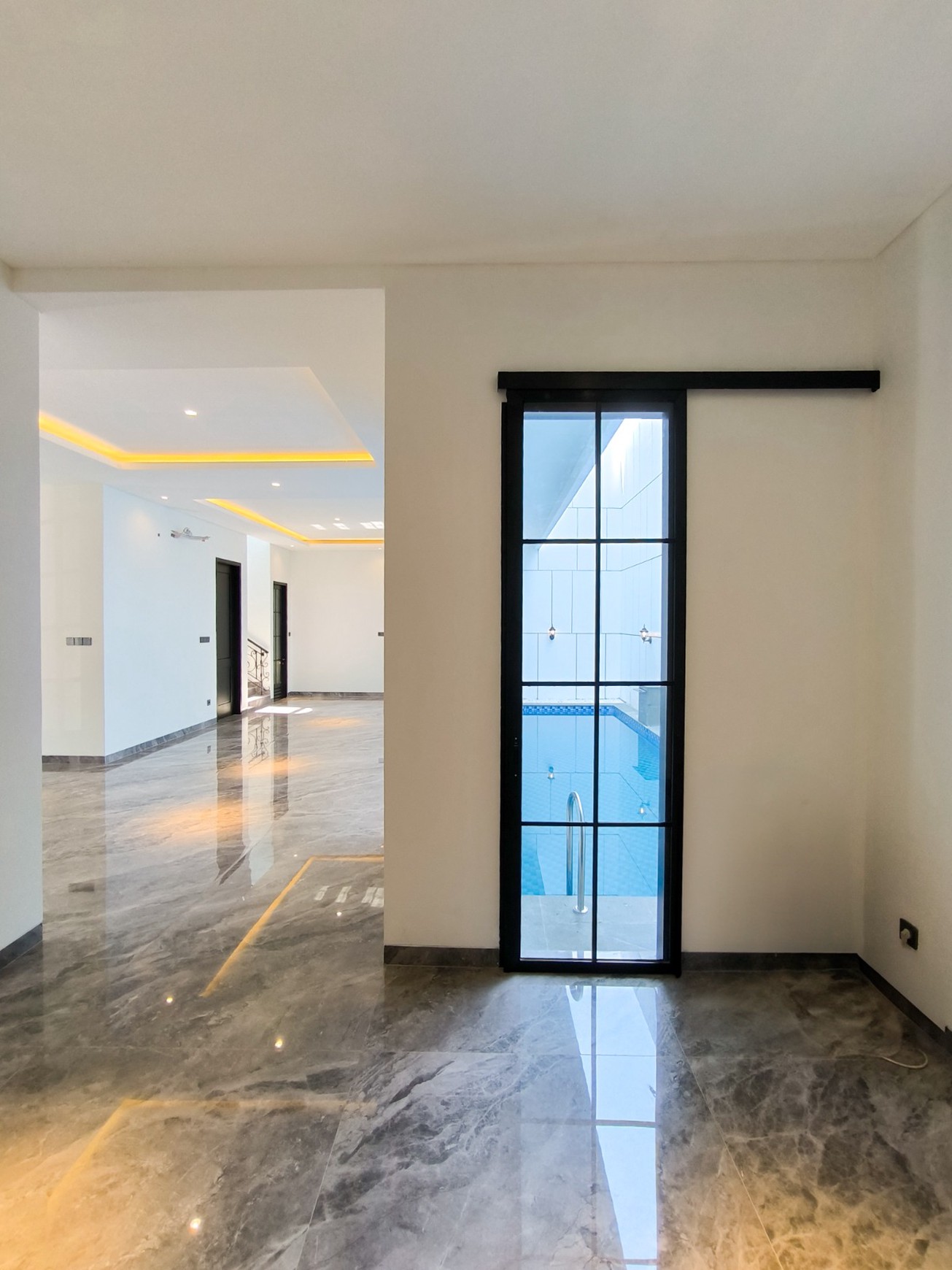 Rumah Baru,dalam cluster di Bintaro Jaya 9.