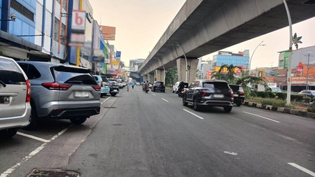 Ruko Kelapa Gading, Strategis cocok untuk usaha Restoran
