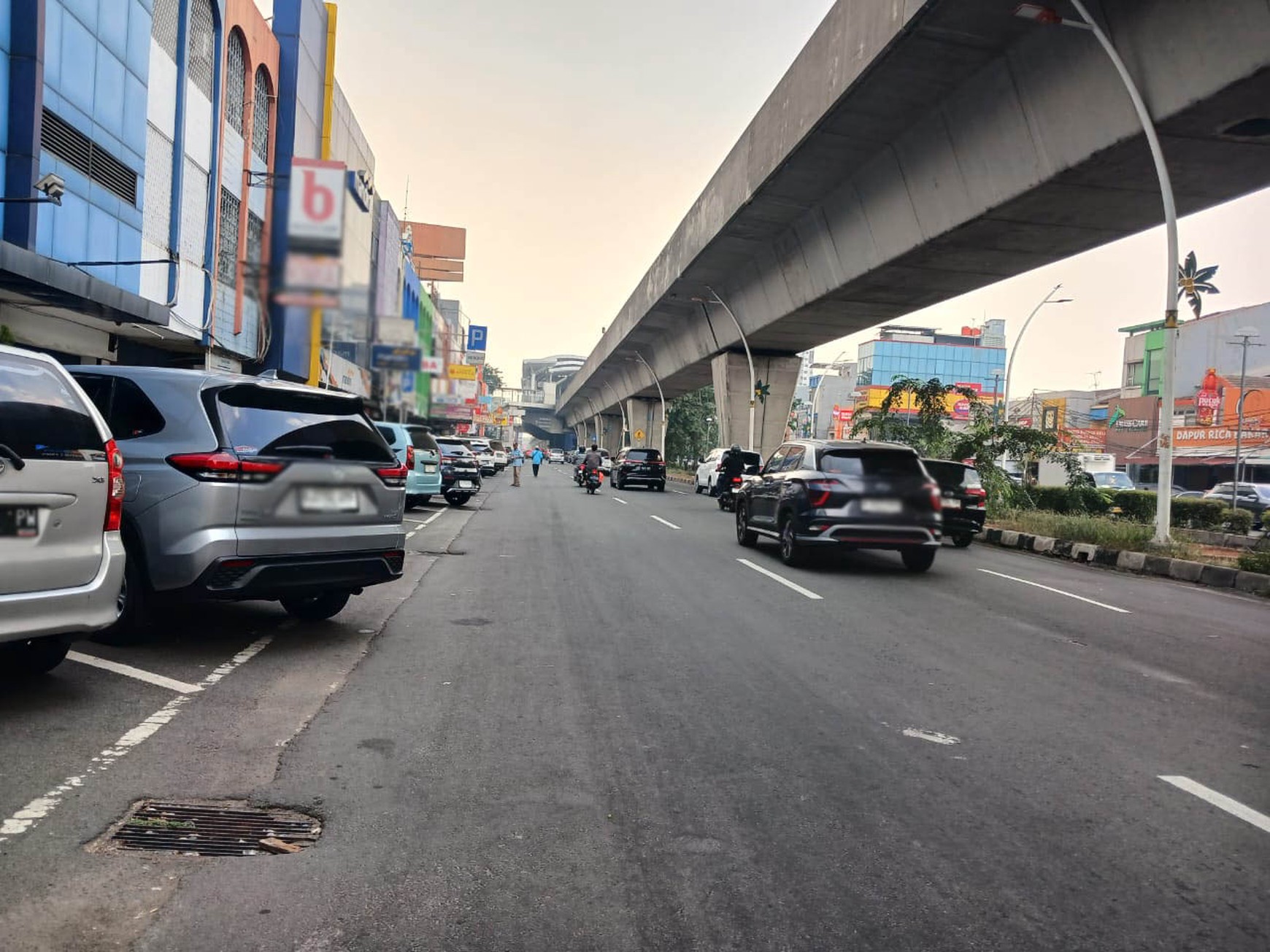 Ruko Kelapa Gading, Strategis cocok untuk usaha Restoran