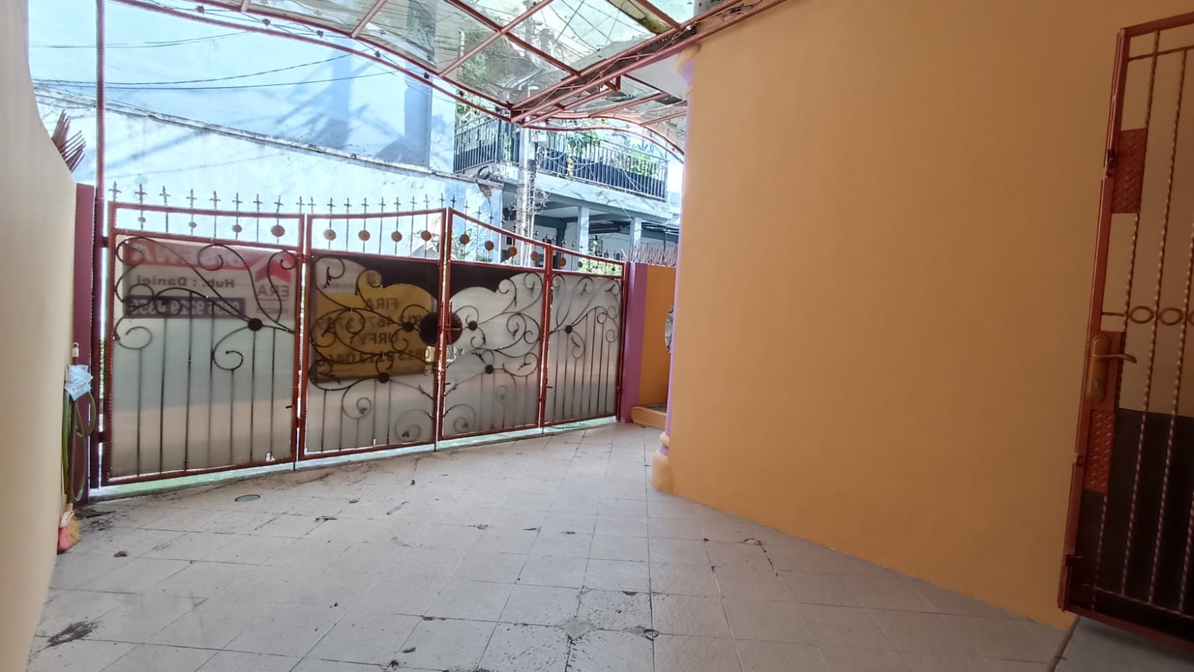 Rumah 2 Lantai 3+1 Kamar Tidur di Tebet Barat Dalam dekat MT Haryono