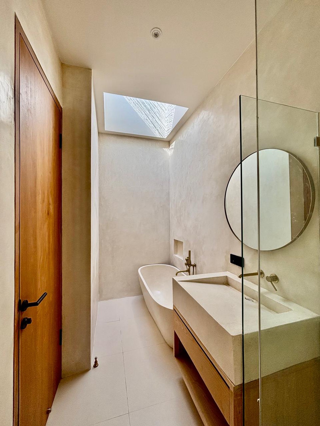 For Annual Rental - Brand new villa in the heart of Berawa - Canggu , Bali