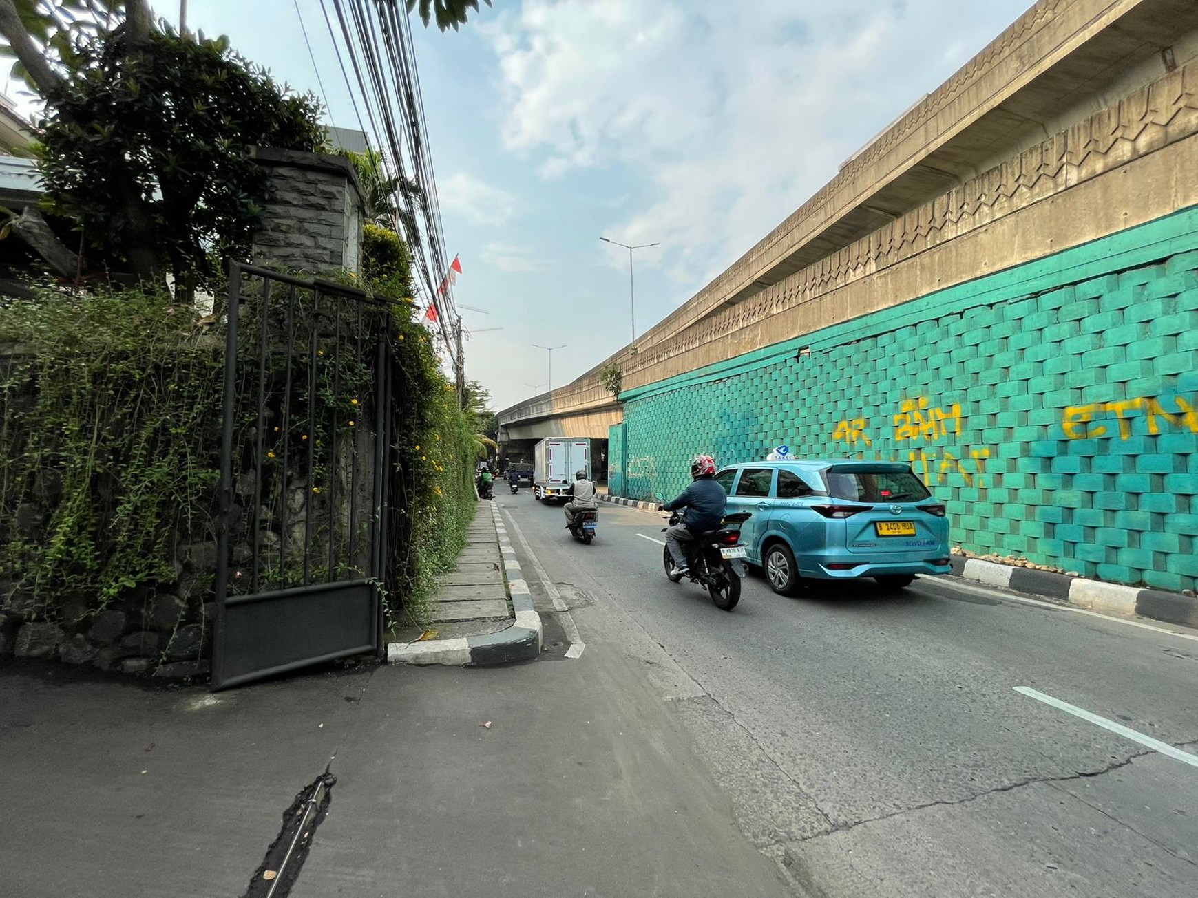 Hotel Mutiara Suites Lokasi Strategis Harga NJOP di Jalan Pangeran Antasari, Jaksel